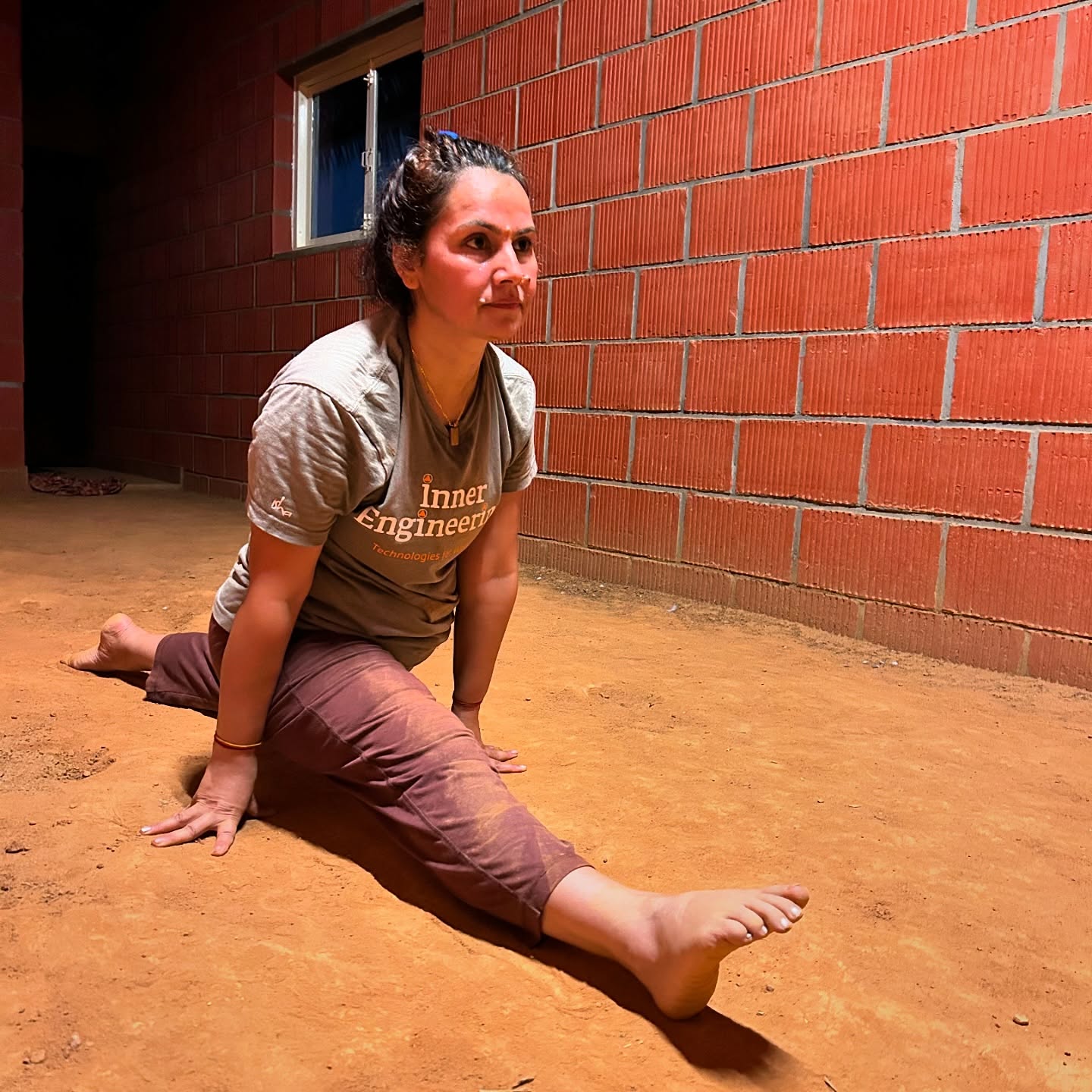 Kalaripayattu has been a powerful tool in the lives of many, Aprajitha Akka @graceandgritcompass has been dedicated practitioner with us since the start of 2024.
It gives us immense joy to see her progress in this journey.
#kalaripayattu #empower #wellbeing