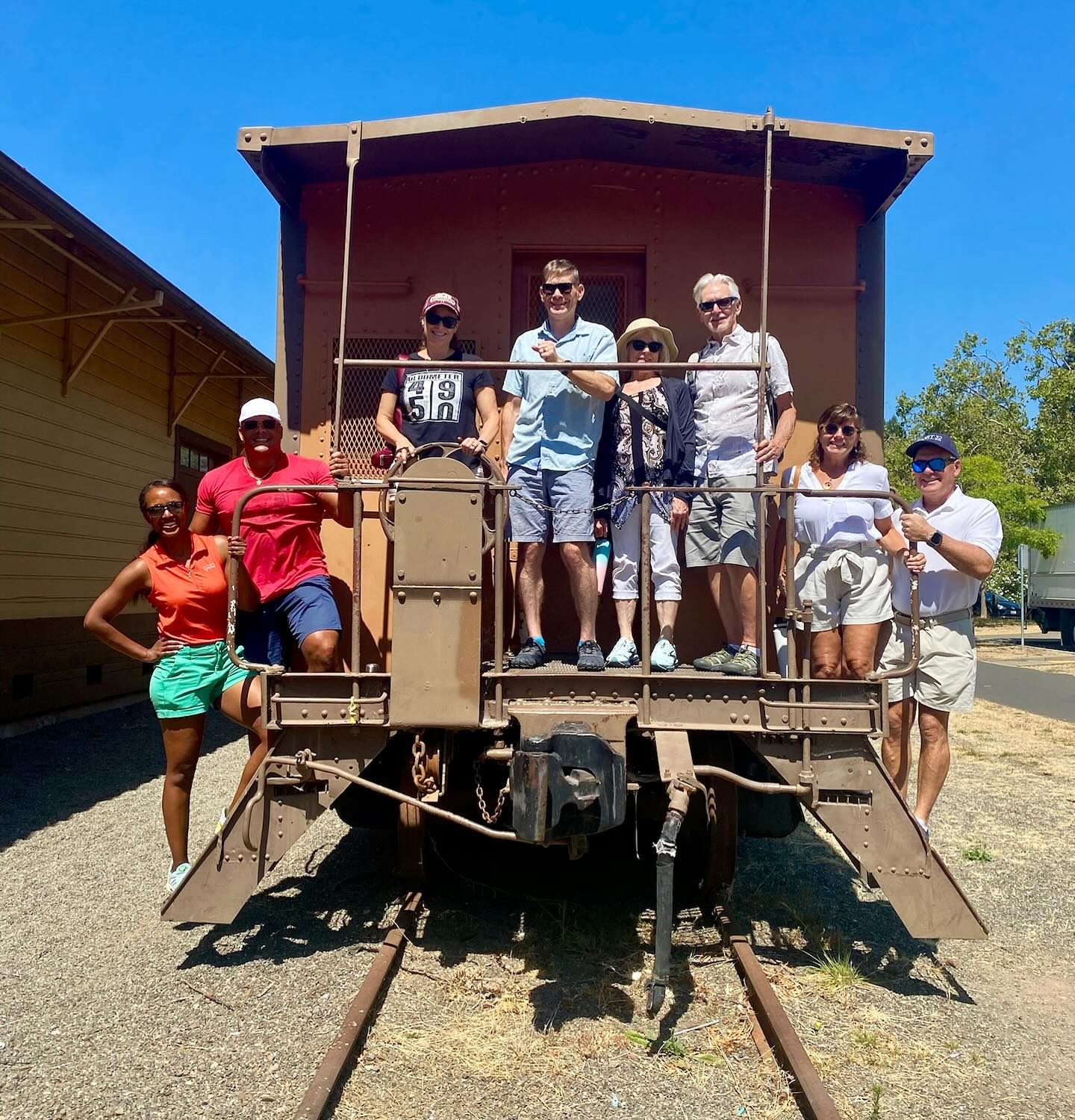 All aboard for a fun day on a Sonoma Food, Wine & History Tour!