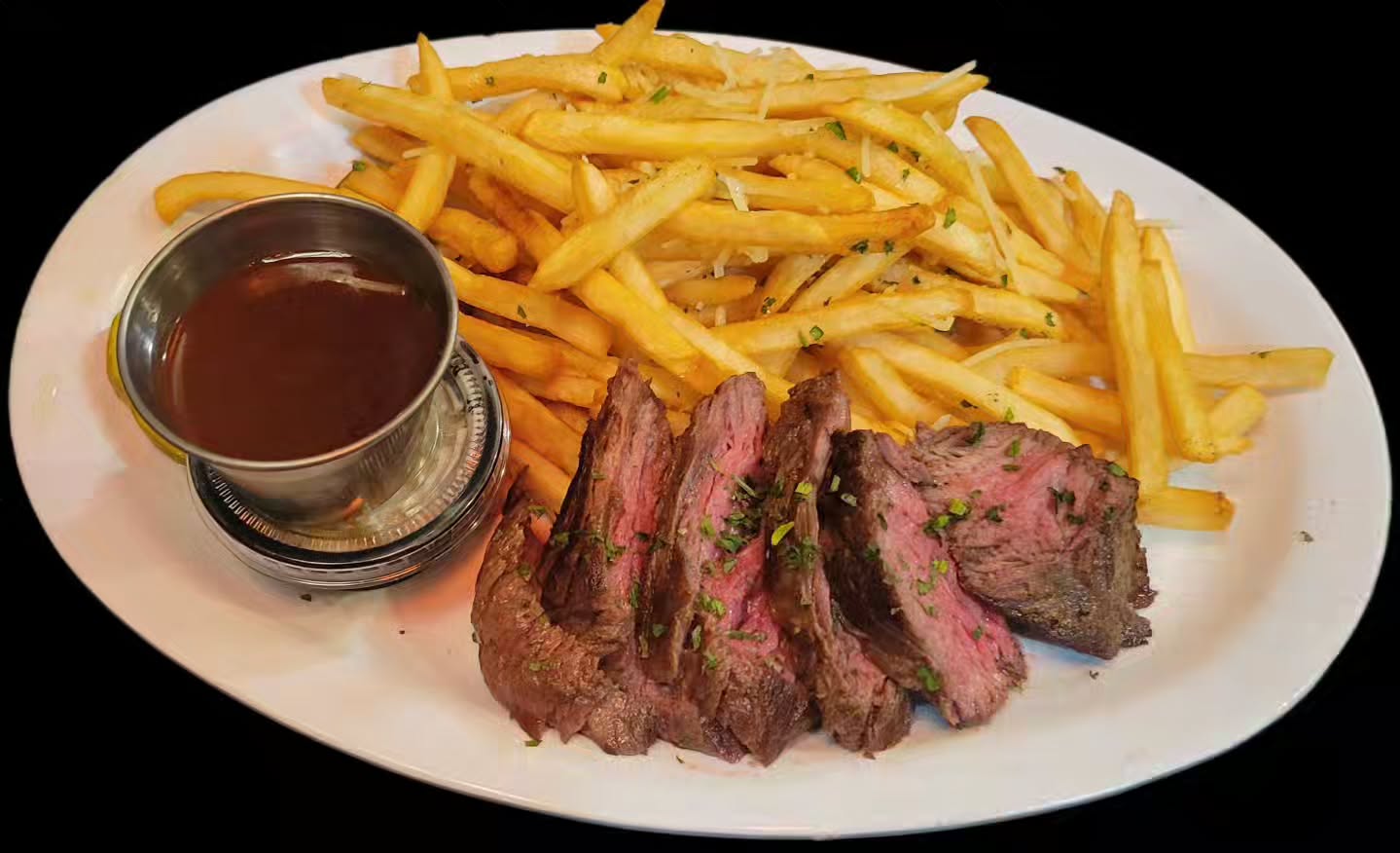 Steak Frites 🍴Six ounce steak and shoestring fries, topped grated cheese and garlic
"It just melts in your mouth. It's so good!" -Ryder, age 11