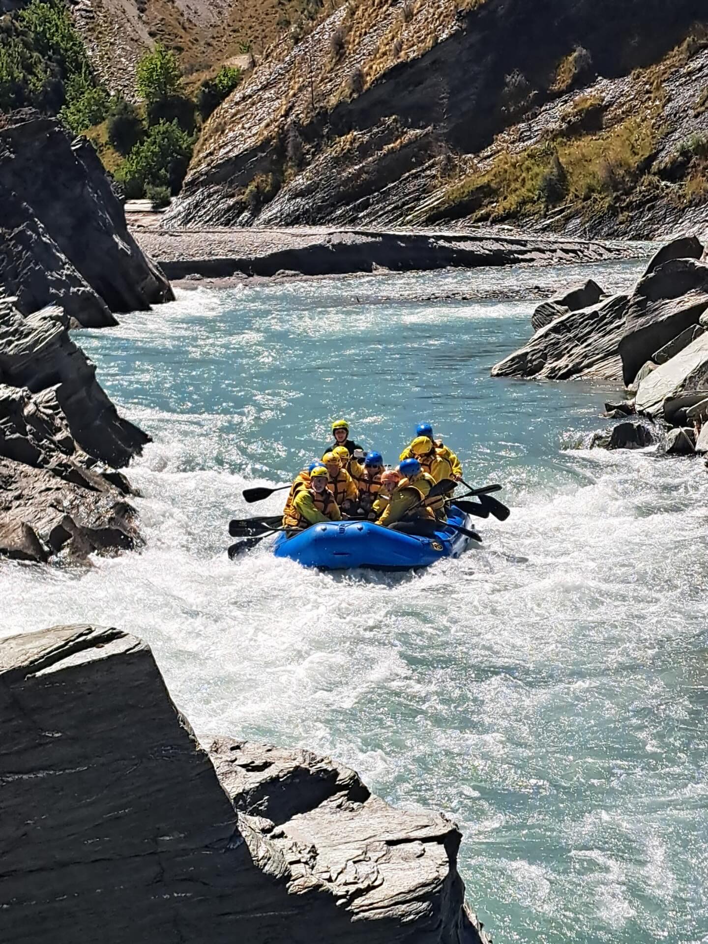 The best way to spend a summers day 😎
#FamilyAdventures
#NZ
#Queenstown
#Rafting
#Summer
For direct bookings, head to www.family adventures.co.nz or WhatsApp +64 22 046 0732