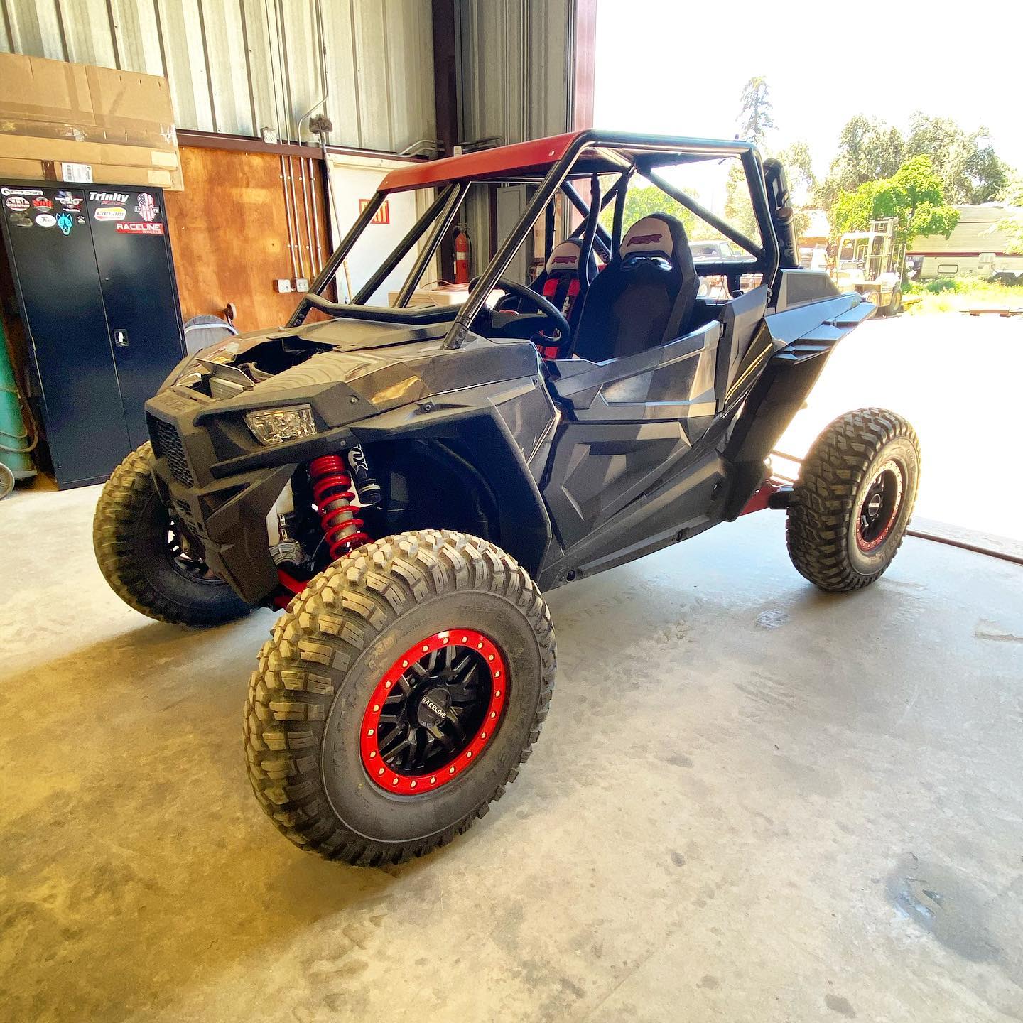 2016 Turbo got the @sandcraft_rcr Gen2 bulletproof front diff rebuild! #polarisrzr #xpturbos #rzraddicts #sandcraftrcr #racelinewheels