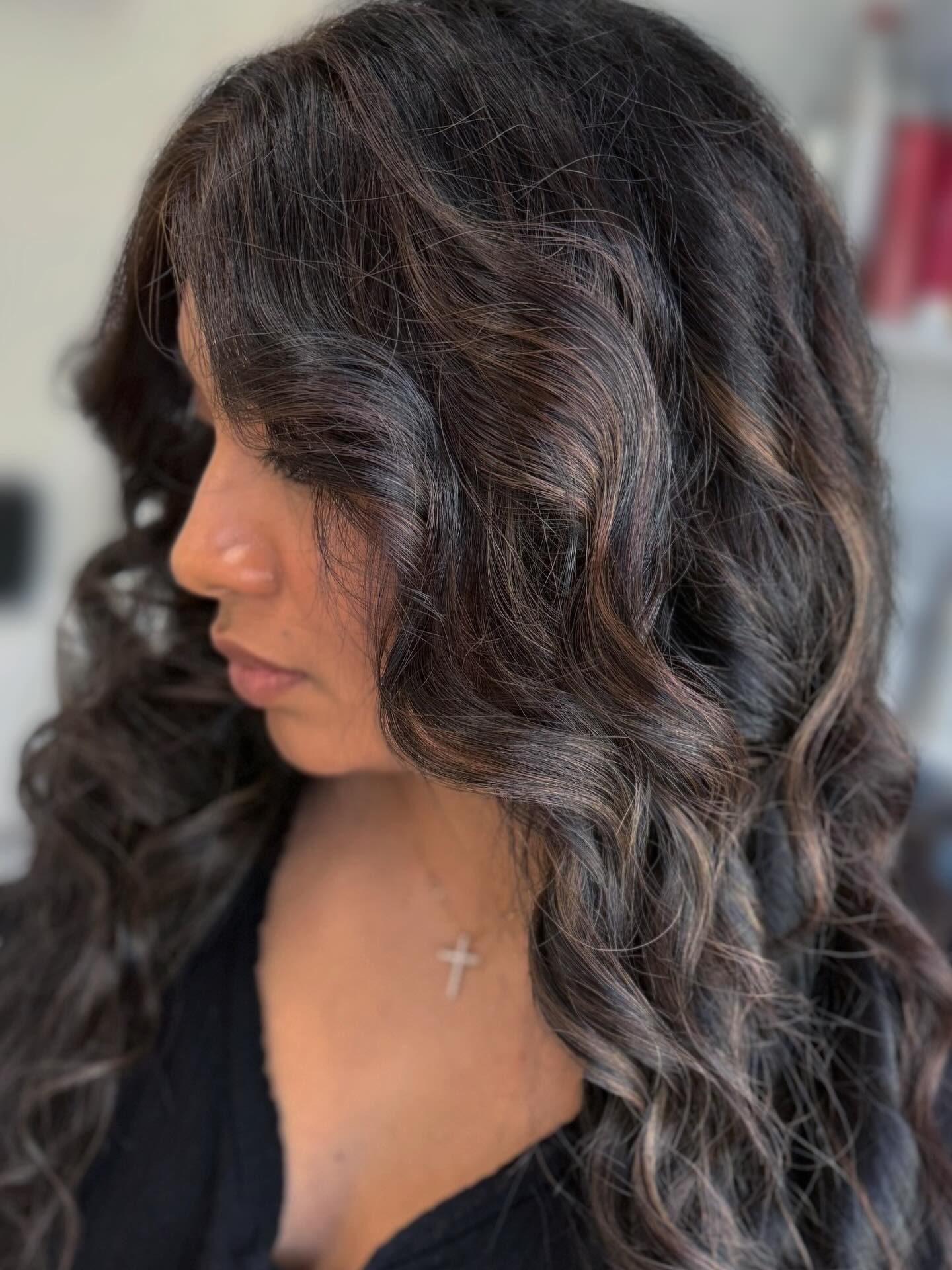 Next Saturday is Valentine’s Day 💘
Skip the box of chocolates and treat yourself to something that lasts longer ✨
Curls, soft waves, or a fresh color refresh—there’s nothing better than feeling confident with beautiful hair like this 🤍
Limited spots available, so book now and be Valentine-ready 💄💐
#ValentinesHair #BeautifulByGloria #HairForLove #ColorRefresh #CurlsAndWaves NJHairStylist SelfLoveLooks