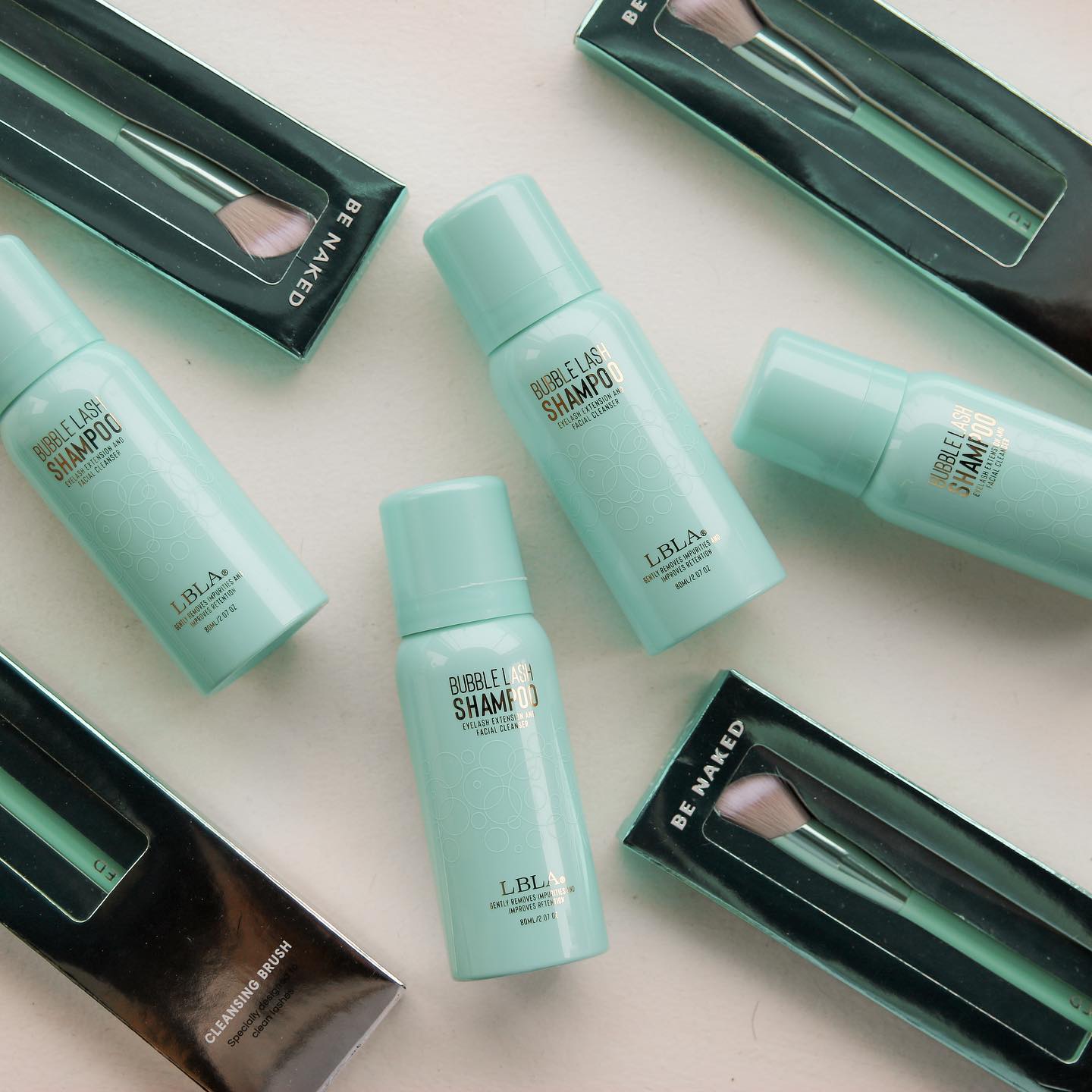 Bubble lash shampoo to the rescue for my lash extension girlies! ✨💅