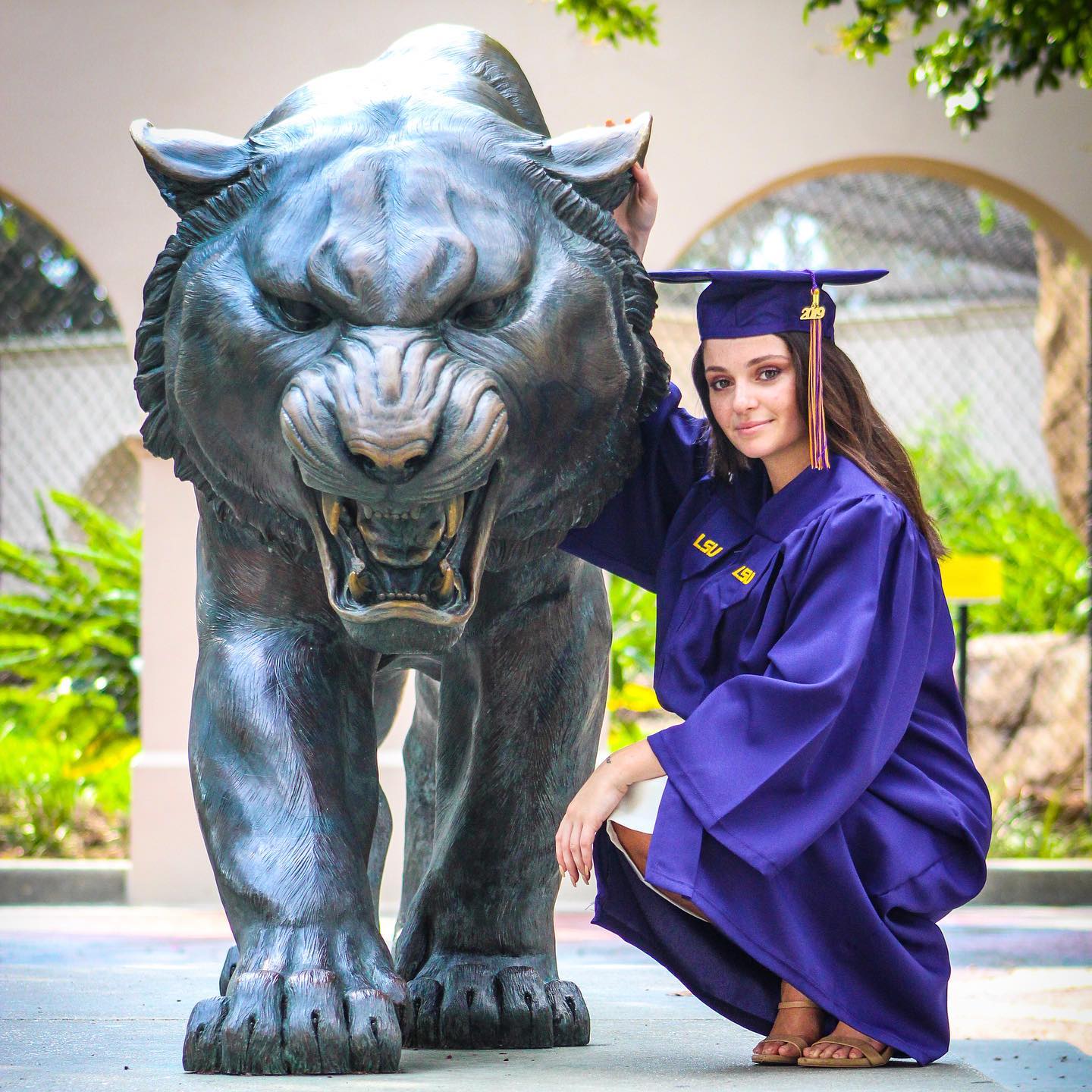 Congratulations Alyssa on your graduation! As you reach your goals.
#epiphanystudiosinc #model #modeling #femalemodel #femalemodelscene #beautifulmodels #geauxtigers #classof2019 #louisianastateuniversity #children #childrenphotography #portraiture #canonfeed #lsu #lsuhss #cityscape #cityscene #instadaily #picoftheday #photooftheday #cute #cutegirls😘 #beautiful #beautifulwomen #beautifulgirls #epiphanystudiosbr #followme #graduationpictures #graduation