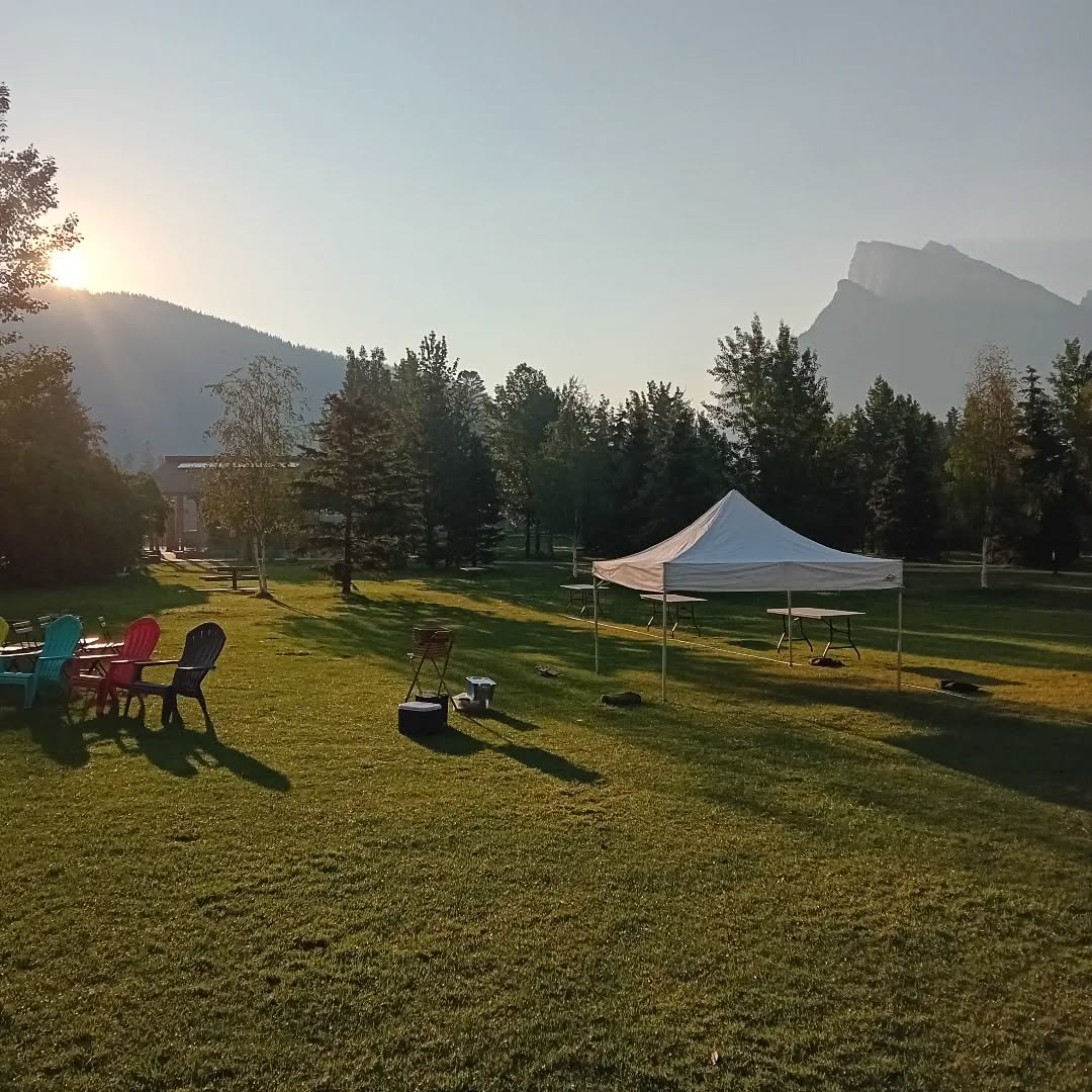 It is going to be another beautiful market day here at Central Park Banff. Open 10-6.
.
.
.
#banfffarmersmarket
#banfftown
#banffnationalpark