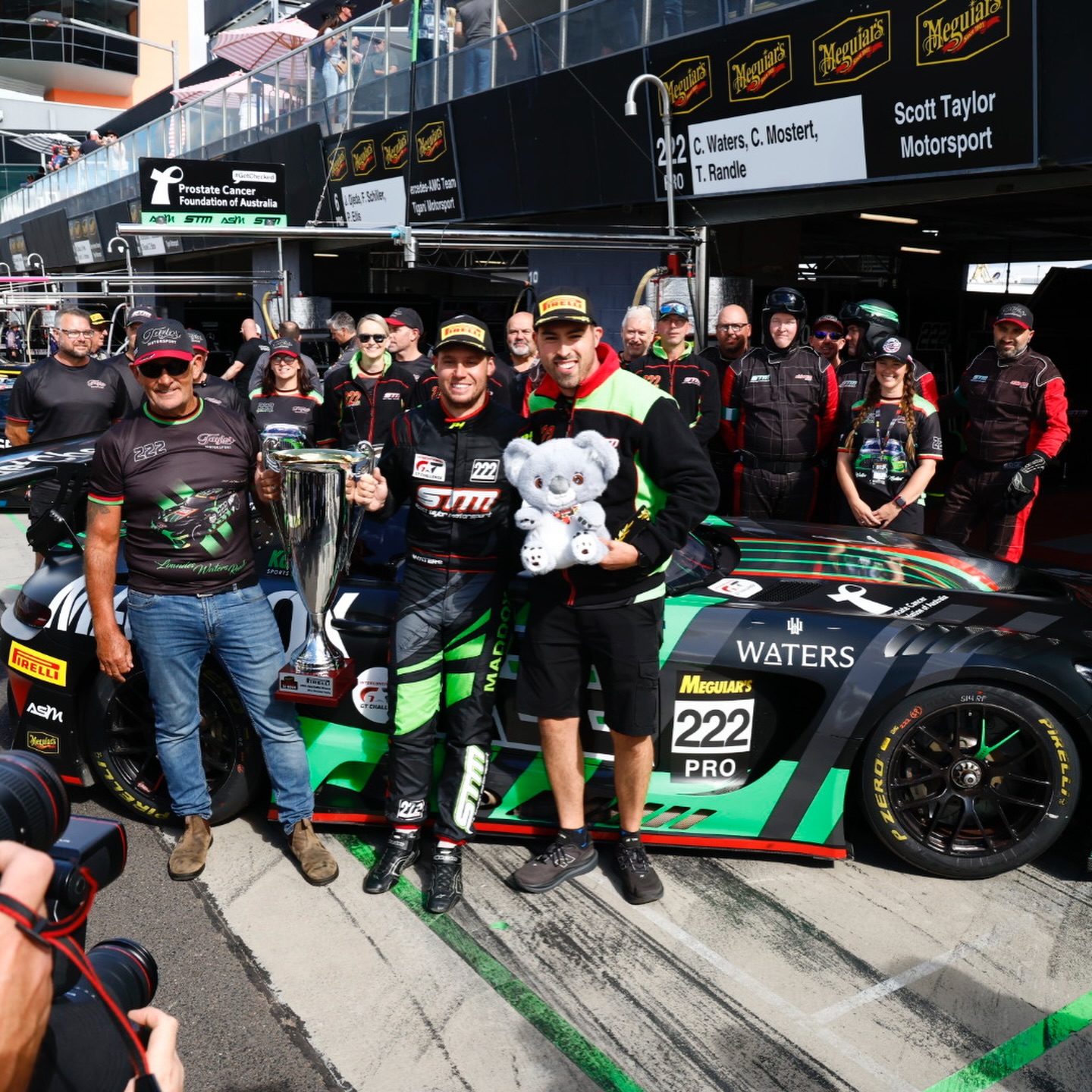 Wow, what a lap @cam_waters !! 👏
We will be starting on POLE for the Bathurst 12 hour tomorrow 💪
Massive thanks to @scotttaylormoto and @ashsewardmsport , bring on Sunday 😀