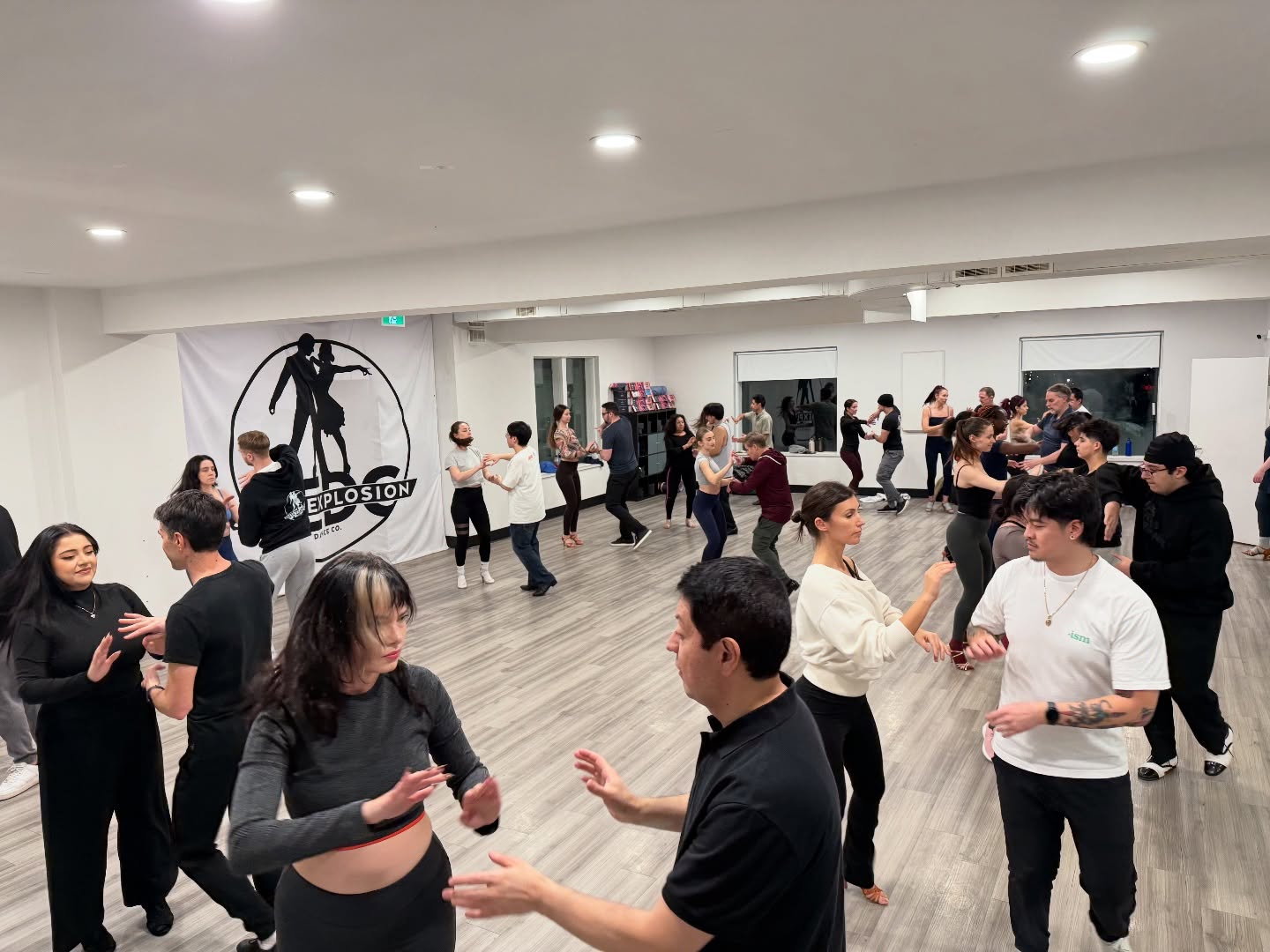 🔥 Bachata Tuesdays🔥
Our classes are designed for all skill levels, so come ready to dance, connect, and have fun.
When: Tuesdays from 7-9 PM
Where: 388 Donald St.
Schedule:
- 7 PM: Footwork Essentials
- 8 PM: Partner Work Techniques
Get your dance shoes ready! See you on the floor!
#latindance #salsaexplosion #bachata #sedcwpg #dancing winnipegdance salsawinnipeg wpglatindance dropinclasseswinnipeg