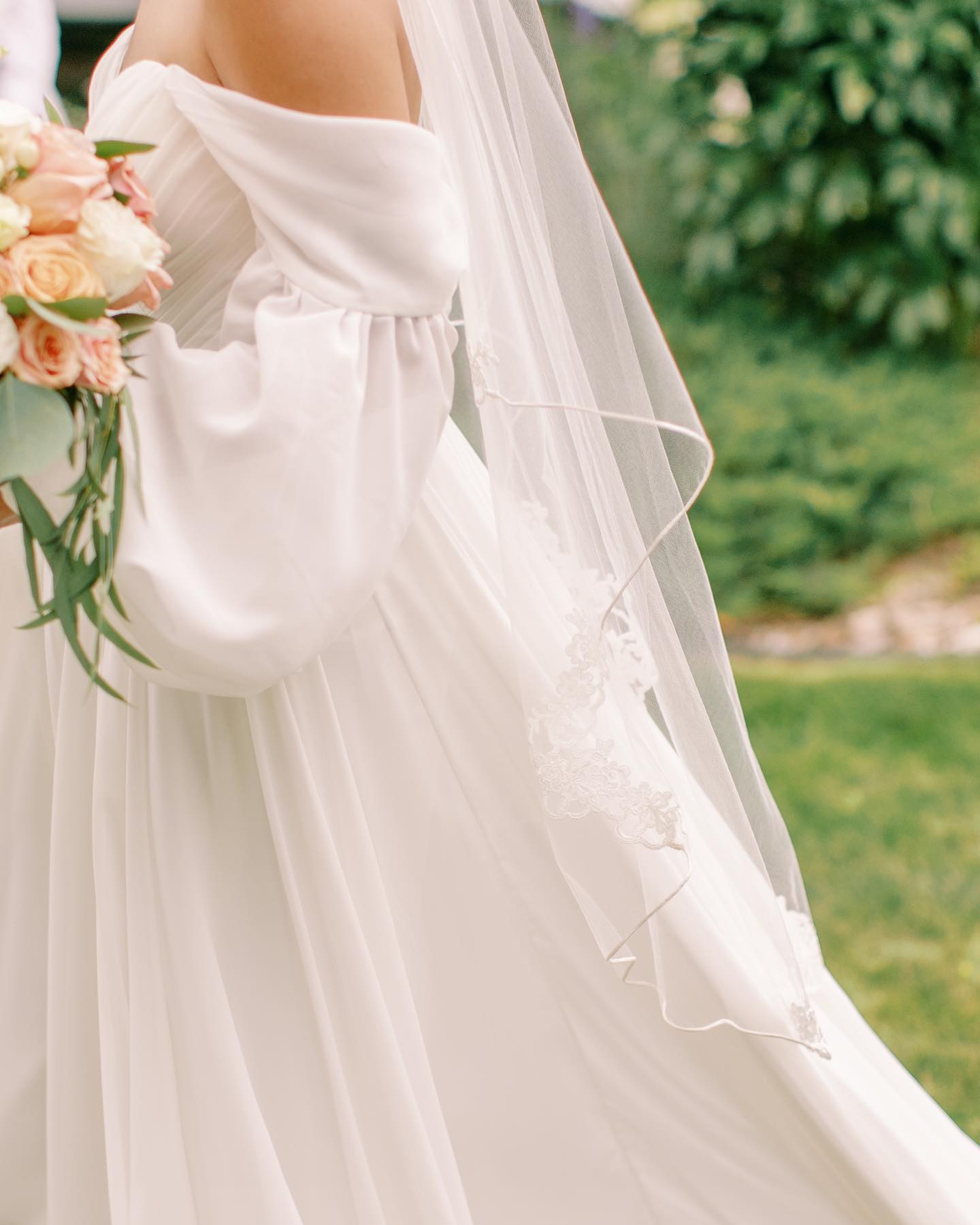 The sneak peeks from G&W wedding day are breath taking!
Gallery coming soon to our website! Stay tuned ✨
Photography: @genevievereneephoto
Floral: @lizfloristyyc
Catering: @romacateringyyc
Decor: @specialeventrentals_calgary
Dessert: @glamorganbakery
Greenery: @bawholesaleflorist_yyc_calgary
Photobooth: @ourlavishguests
Planning and Design: @thesocialco_events