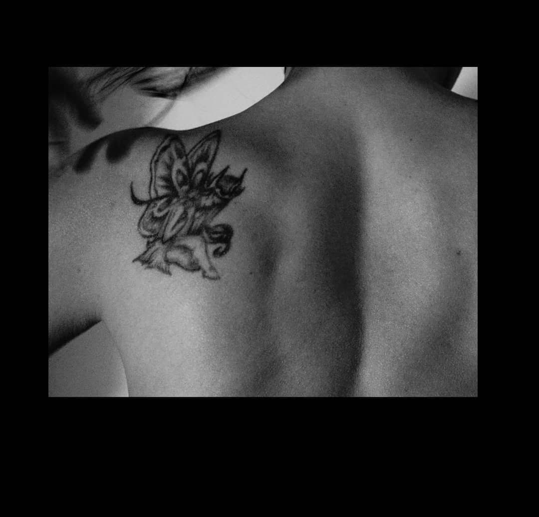 One thousand pieces
Photography series.
#photography #photographyseries #blackandwhite #blackandwhitephotography #bodyphotography #selfportrait #fotografie #schwarzundweiss