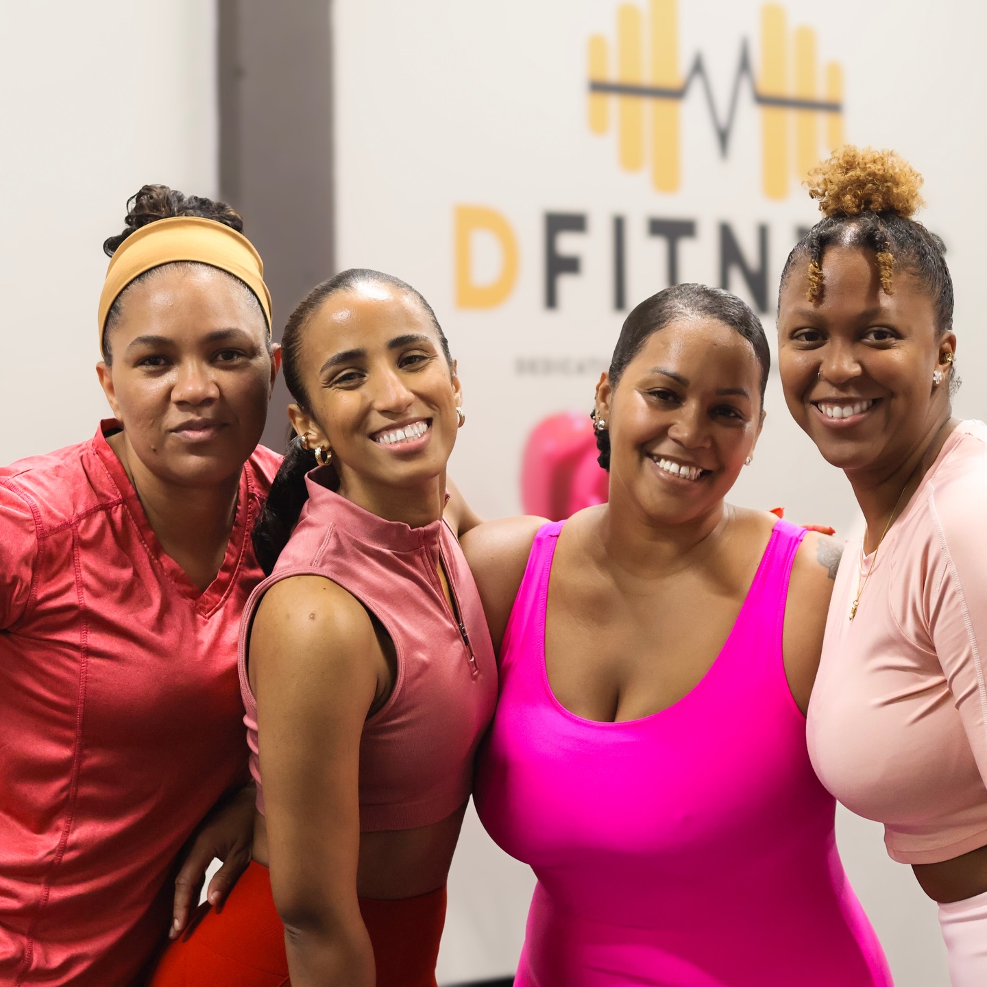 So grateful for the energy, love, and strength inside these walls. Fitness hits different when you don’t have to do it alone.
Happy Valentine’s Day from our gym family to yours. 💕
@throughherlensby.es 📸