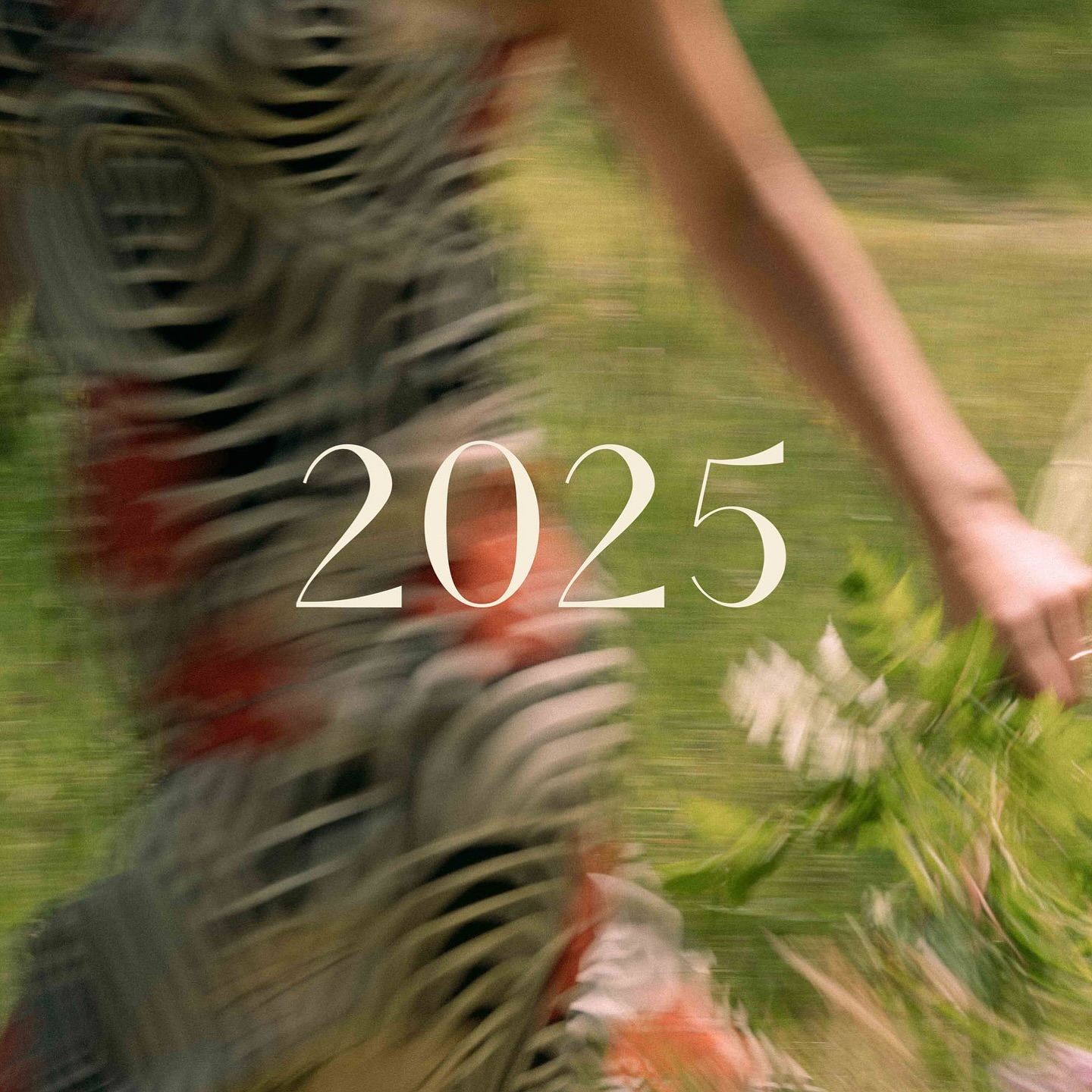 Happy New Year Muses 💐💫
We’re kicking off Januari with our monthly Muse Paper launch, new columns by guest muses, elevated updates to our feminine wellness shop ànd a physical event in Amsterdam. 💫
Still time to join The Tiny Muse Paper and get all motivation & inspiration first 💫
Love,
Soesja
Photo @anigroeg.ph