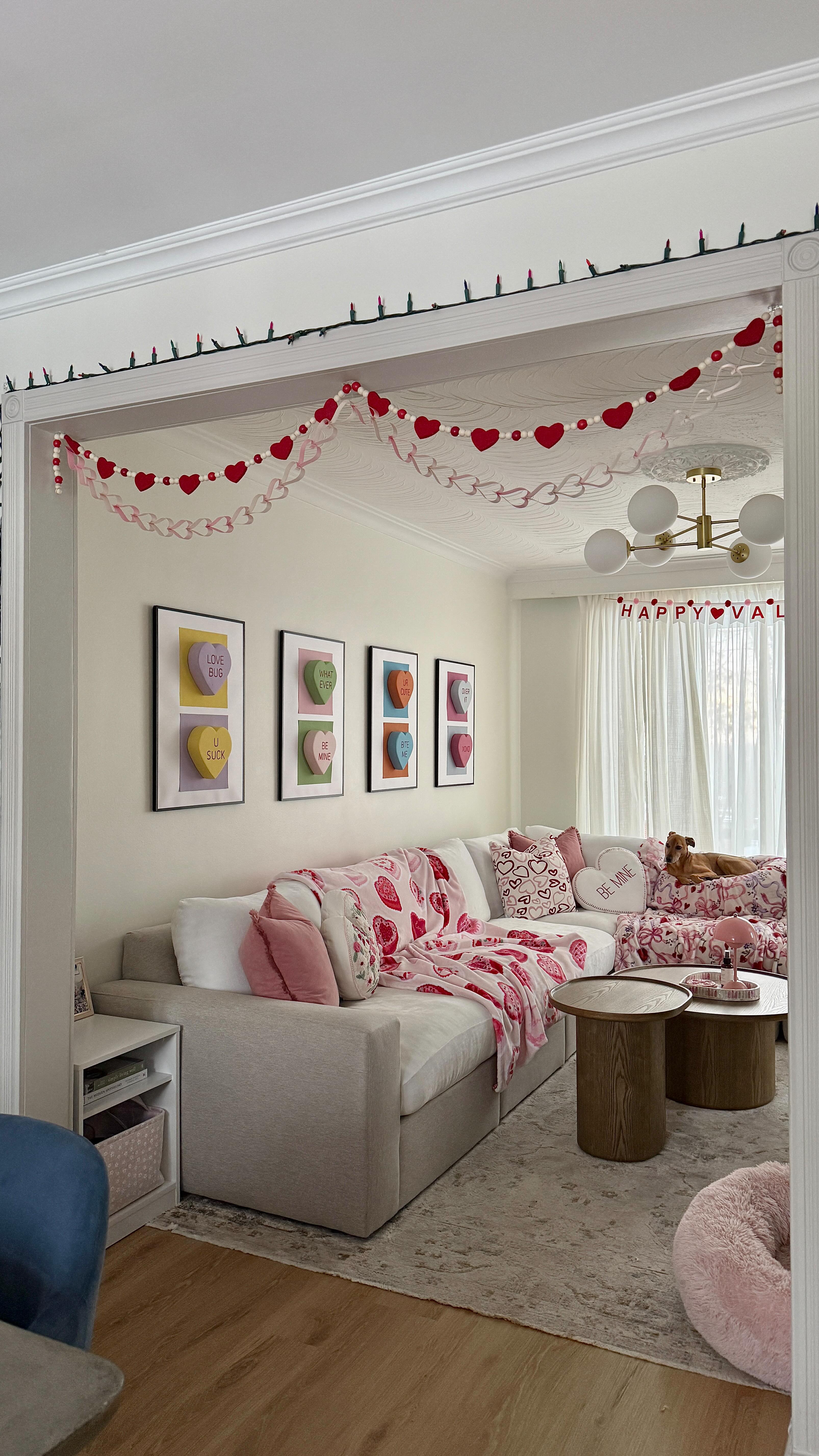 I couldn’t resist one last heart garland ♡
#valentinecrafts #easycrafts #heartgarland #diyideas #valentinesdecor
paper crafts, garland tutorial, valentines diy, cute holiday decor, diy decor