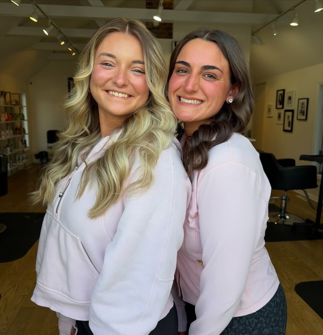Julia and Avaaaa 🥂💗
Galentine’s called and they answered. Blowouts and mimosas for my girls, that’s it, that’s the vibe. The bounce, the shine, the fresh salon feeling without taking off a single inch.
I swear there’s nothing better than getting my girls ready together.
Who’s next for a little bestie blowout date with @hairprincessmia ?