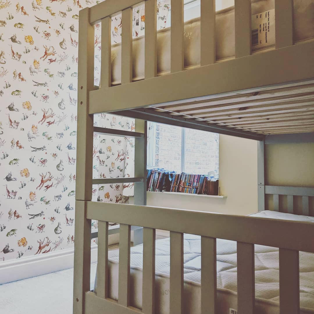 Check out this Roald Dahl wallpaper in this kids bedroom! Matching curtains too 🙌🏻
.
This John Lewis bunk bed was a sturdy design, would recommend.
.
.
.
#roalddahl #johnlewisfurniture #kidsbunkbeds #handymanliverpool #handymanmanchester
