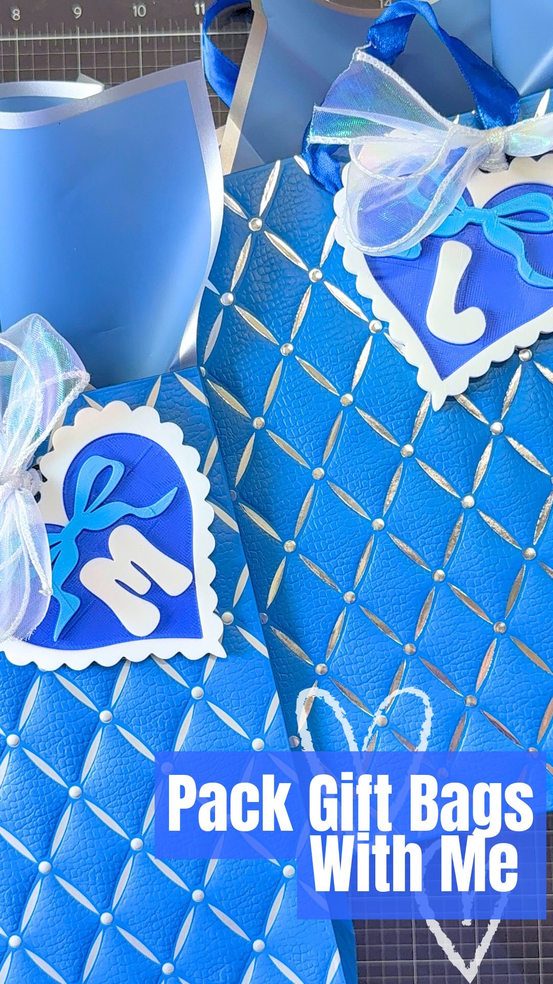 I love adding a little personal touch when gifting. These heart tags did just that for these teacher gifts. 💙
#3dprinted #teachergifts #customgift #valentines #easygiftidea