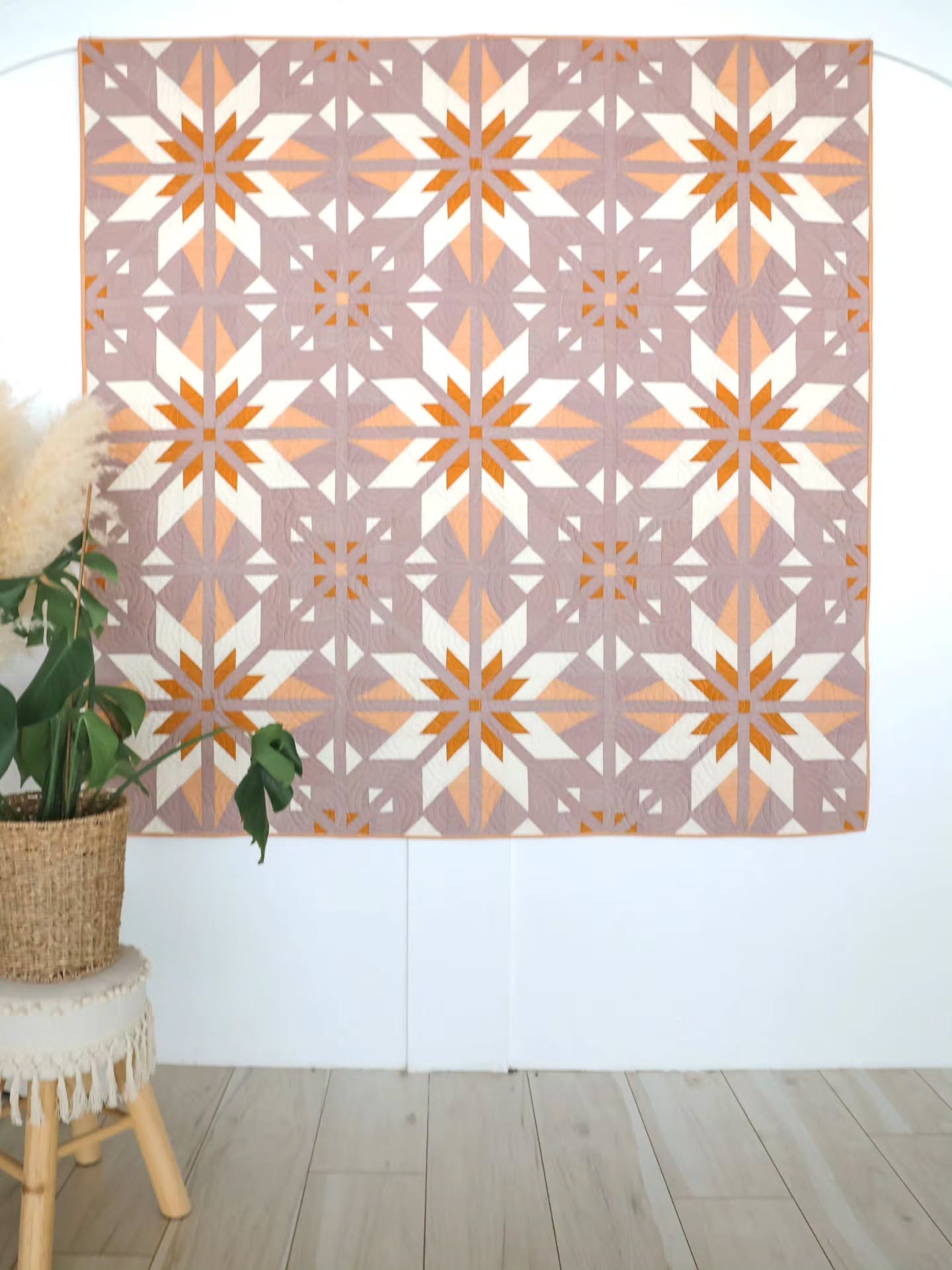 It's release day for my new quilt pattern, Sweet Creek!
Thank you for all the love you've shown it so far, I'm so excited to finally be able to share it with you!
If you're looking for a quilt pattern that looks complicated, but really isn't, Sweet Creek would be a great one to try! It's just the right balance of making familiar quilt blocks blended with trying a new technique or two 🤗
There are 2 colorways and 7 sizes from mini to king, so definitely lots of options! And I've partnered with some wonderful shops who are offering some really beautiful kits to take the guesswork out of choosing colors 😍 @@goingcoastalfabrics @fieldstone.fabric @craftymoose_quilts @northernskyfabrics
And a friendly reminder that $5 from every pattern now through Sunday, Feb 8th, will be donated to CANMN, a mutual aid network serving Minneapolis by providing food and everyday supplies to the community 🤍
The link to the pattern is in my bio!
Pattern: Sweet Creek quilt pattern by me, find the link in my bio 🌟
Fabric: @artgalleryfabrics @agfpuresolids
Longarming: Ligia of @dearlyquilted quilted my cover quilt and did such an amazing job!! 🤗
#sweetcreekquilt #heckyessewco #heckyespatterns #modernquilting #starquilt