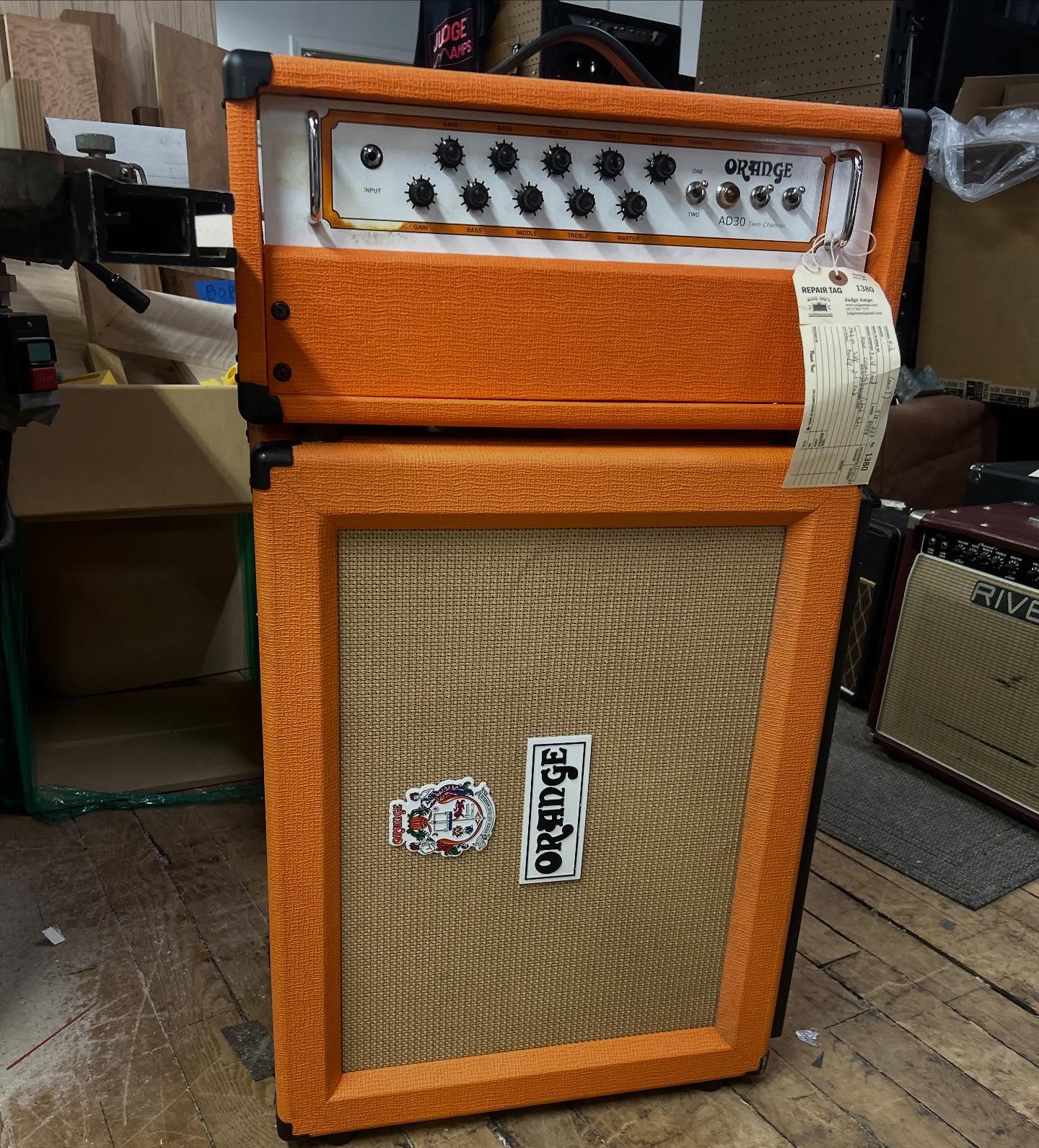 New head cabinet for this Orange amp. Should be easier to move now!