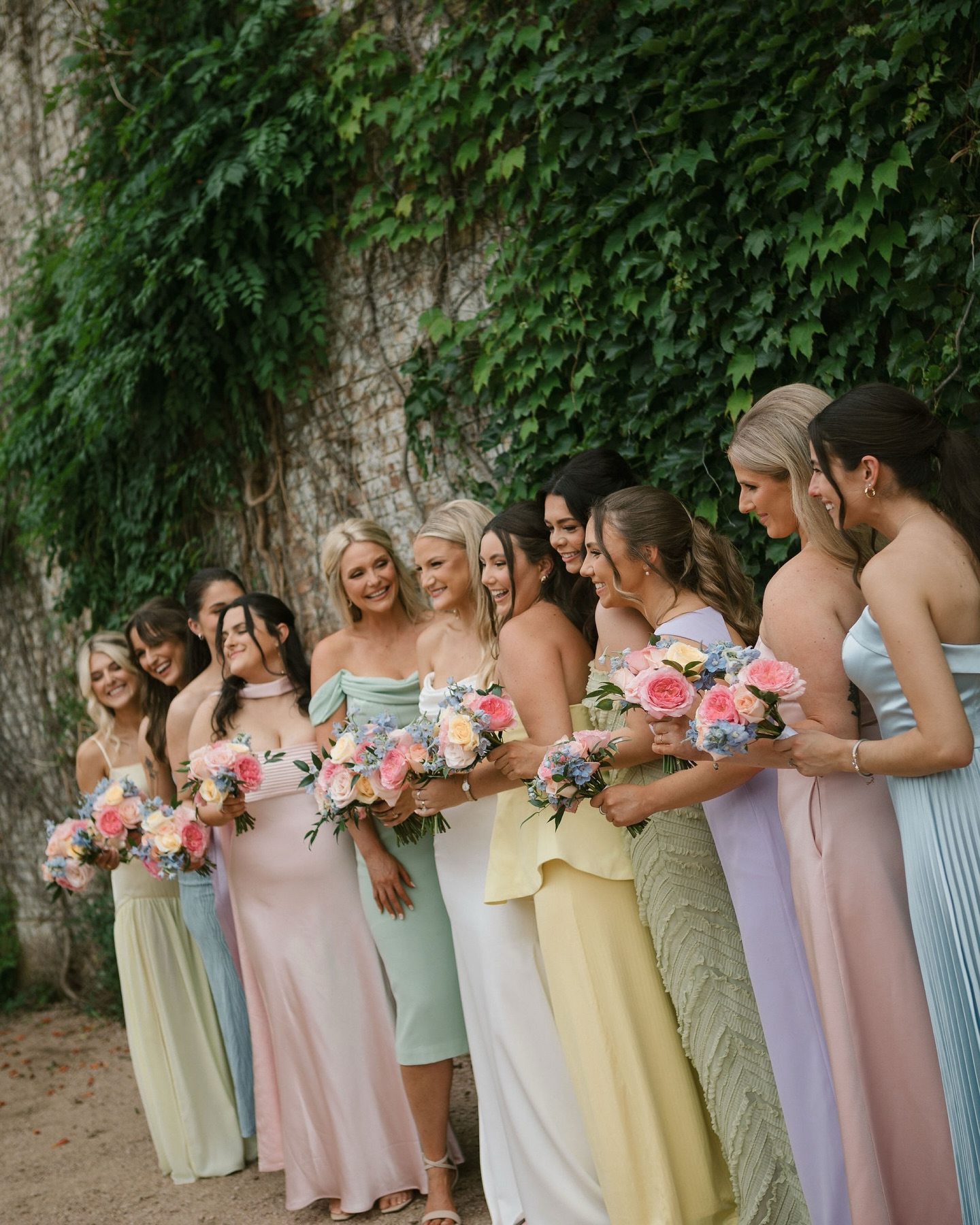 ready to bring back spring/summer colors and for warmer weather again!
this May wedding was the color palette and inspo wedding of my dreams down to every detail and each slice of pizza. I love seeing creative bride’s visions coming to life. it’s a true art to reflect your unique style, personality, and relationship through throwing a party! and it’s oh so fun!
had so much fun working alongside @mck.findleyphoto and getting to second shoot at one of my favorite venues of all-time. everything flowed just perfectly. put simply, everything from this day was perfect.