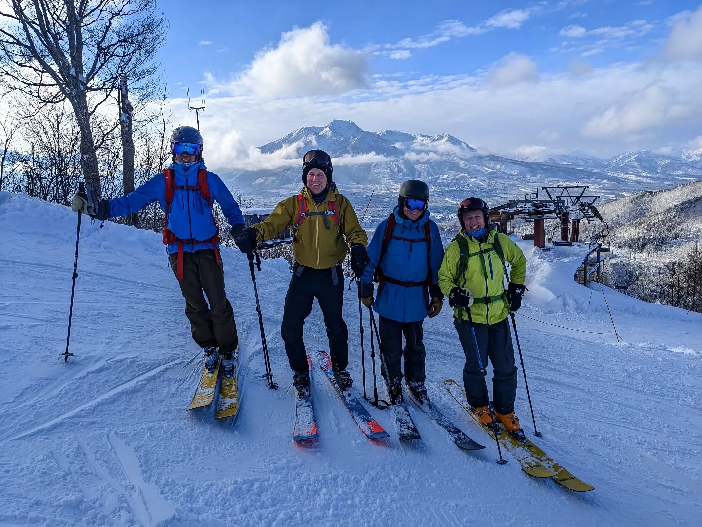 Just finished our first guided trip booked through our @powderhounds profile and what a treat our clients had.
Day 1 #nozawaonsen 70cm powder day
Day 2 #sekionsen 60cm powder day
Day 3 #lottearai 50cm powder day
Day 4 #tangram #madarao 40cm powder day
Day 5 backcountry hike on #maeyama - fresh tracks from top to bottom
We still have some availability for guided accomodation packages for end of February and early march
.
.
.
.
#gozanlodge #myoko #suginohara #sugi #akakura #ikenotaira #snowboarding #skiing #japanbackcountry #myokokogen #japow #sekionsen #splitboarding #nozawa #madarao #lottearai # #niseko #hakuba #nozawa #shikakogen
#妙高 #杉の原 #斑尾 #新潟 #長野 #五山 #関温泉 #赤倉 #池の平