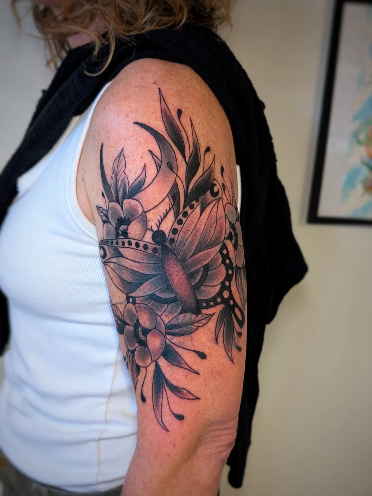 Coverup from a few weeks ago 🦋
Swipe to see the original....
Fortunately this piece was brought to me after 8 laser tattoo removal sessions, so it made this a lot easier to manage.
People who scar people like this need to quit tattooing!
These "tattooers" are out here maiming people!
The amount of money people have to drop to fix their body after you fuck them up is literally insane! Laser isn't cheap!
Fortunately, she was smart enough to get up and walk out before they finished this atrocity. She also has visible/raised scar tissue from poor technical application.
Have some goddamn respect for people and take it seriously that they're TRUSTING you with permenant changes to their body!
Need an artist you can trust, someone who gives a shit and leads with intention? I got you
#coveruptattoo #sedonatattooshop #tattoosedona #aztattooartist #sedonatattoo