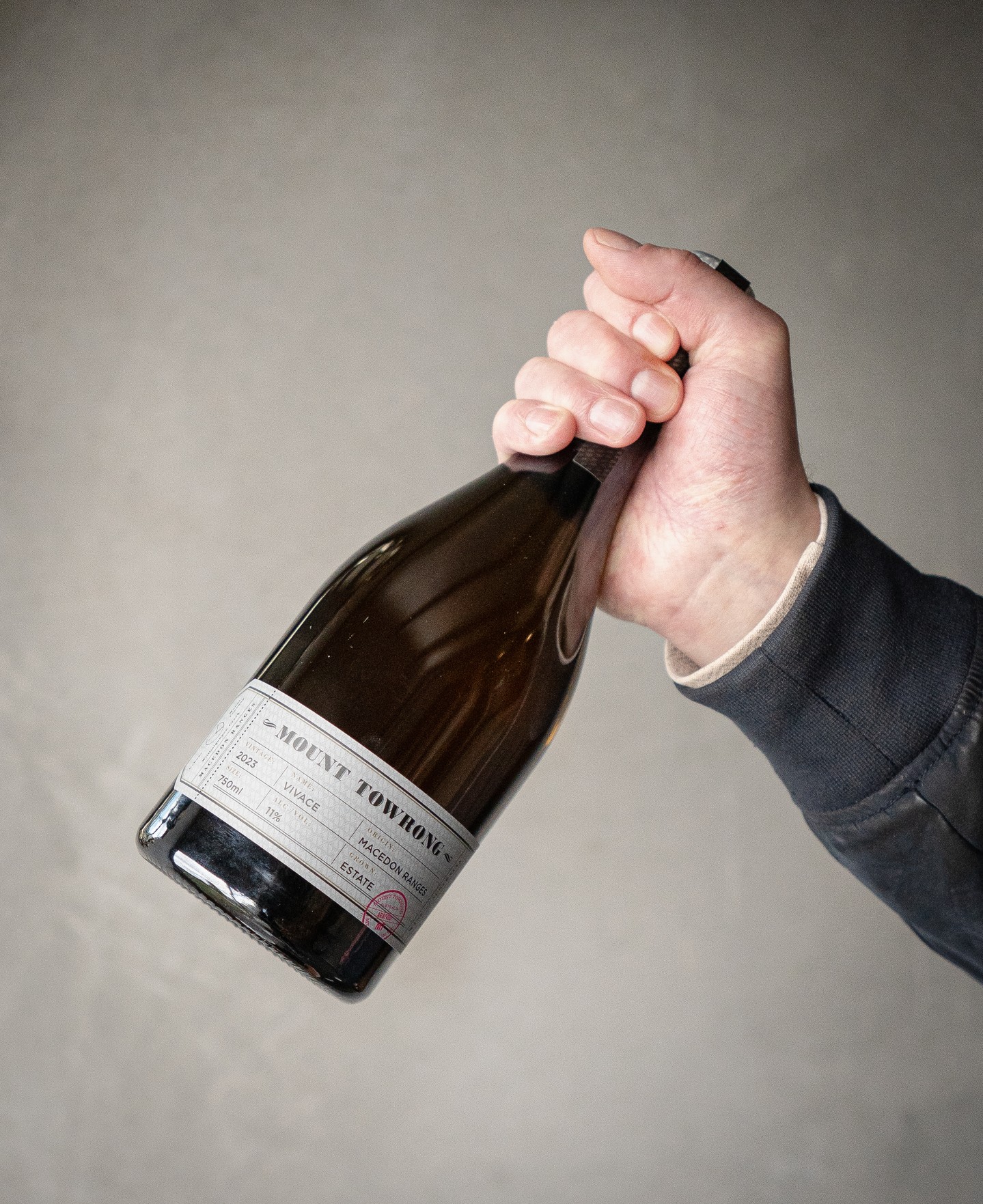 If you're after something chilled, our 2023 Vivace is just the ticket. A bottle-fermented sparkling rosé made from 100% estate-grown Nebbiolo, it pours a light salmon pink with bright, fresh flavours - think strawberries, blood orange, and a crisp, fine bead.
.
.
.
.
.
.
#mountowrongvineyard #mounttowrong #macedonranges #macedonrangesnaturallycool #mounttmacedon #daylesfordmacedonranges #victoriatourism #visitmacedonranges #wandervictoria #explorevictoria #visitmelbourne #everybitdifferent #victorianwine #macedonrangeswine #melbournefoodie #macedonrangesfoodie