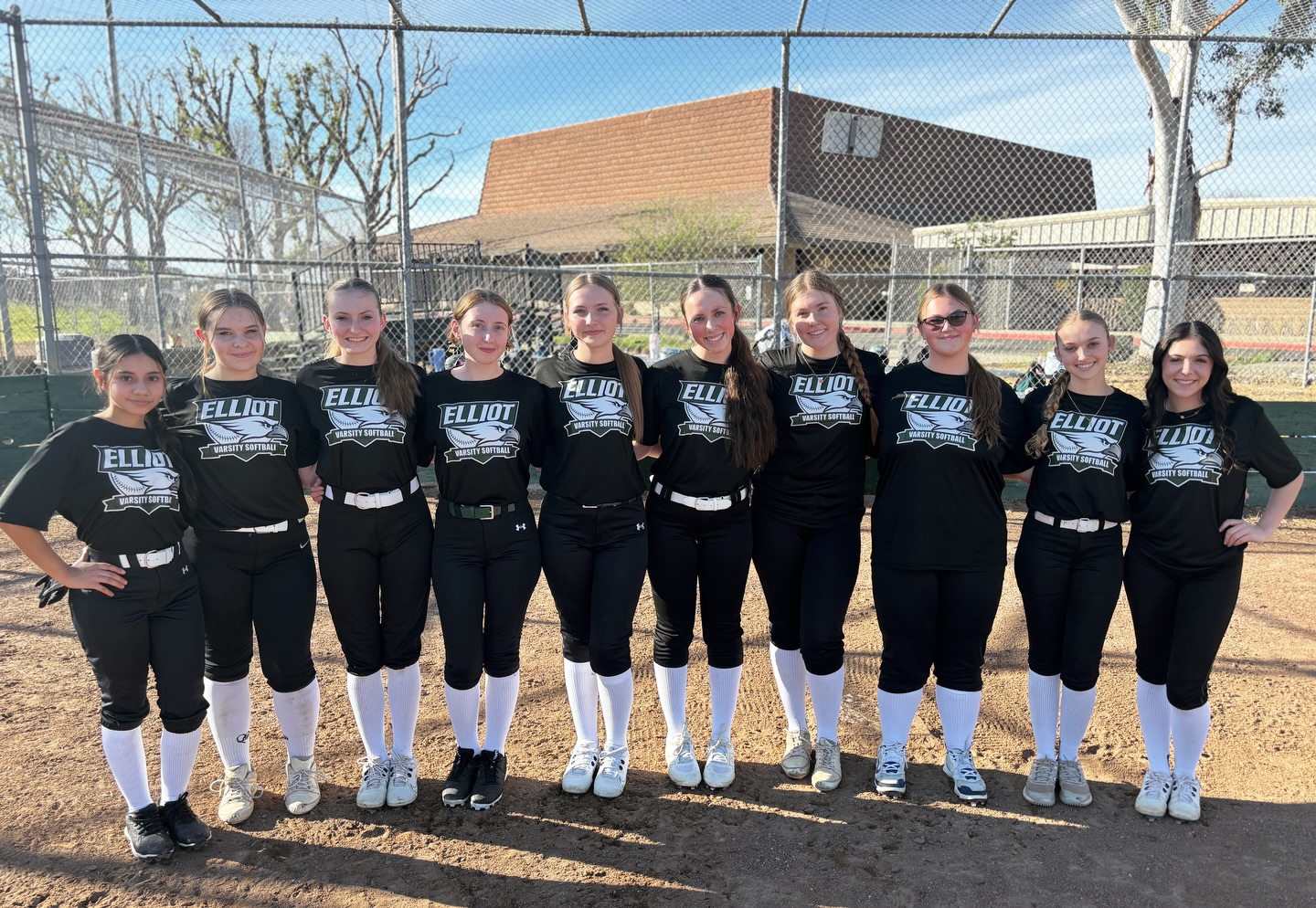 Thank you to Patterson Tile for sponsoring our softball team! Those new practice shirts sure look great!! 💚🖤 Support from our community means the world!