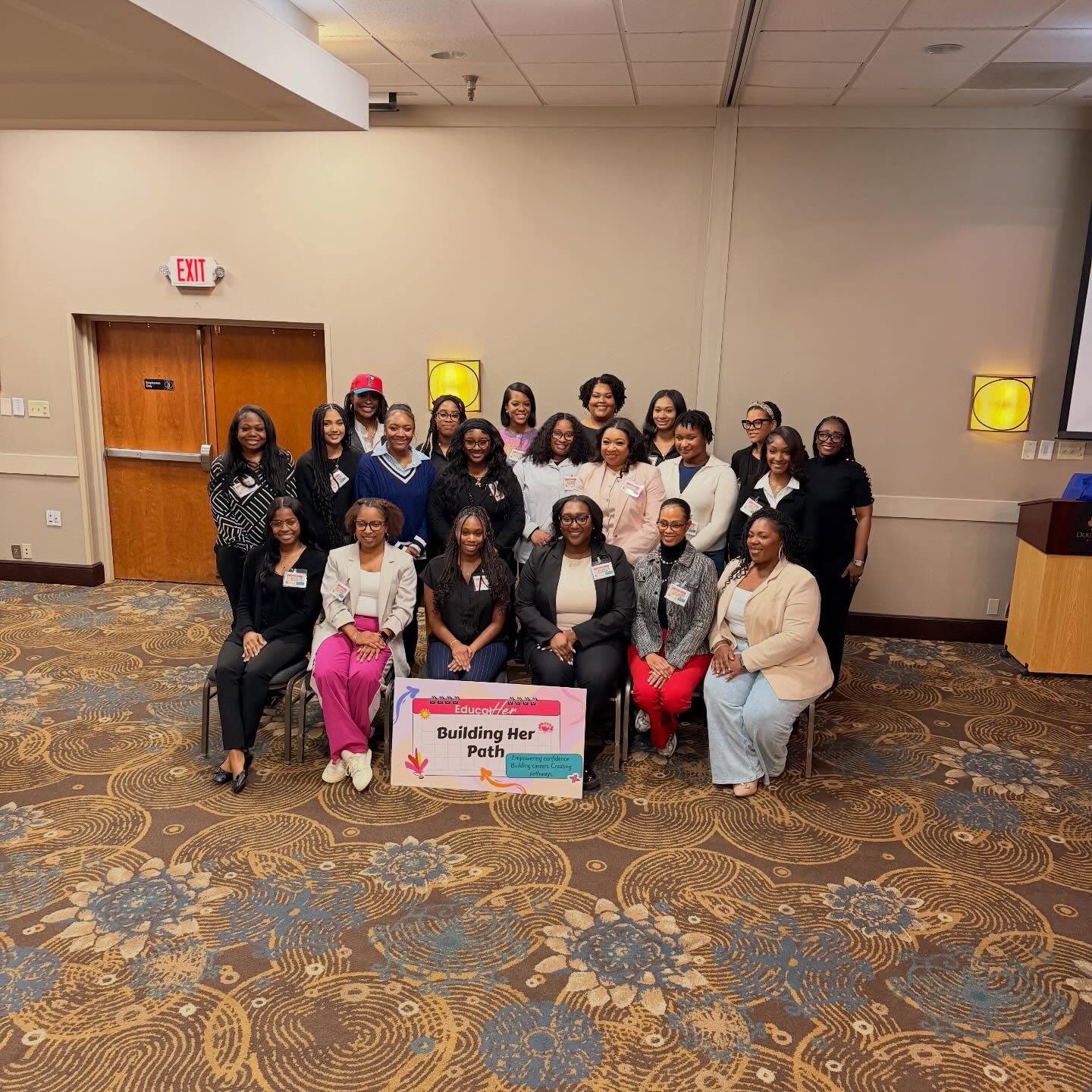 Building Her Path! Empowering the next generation one mentee at a time! Mentorship makes all the difference!
#mentoringmatters #educather #mentor #womensupportingwomen