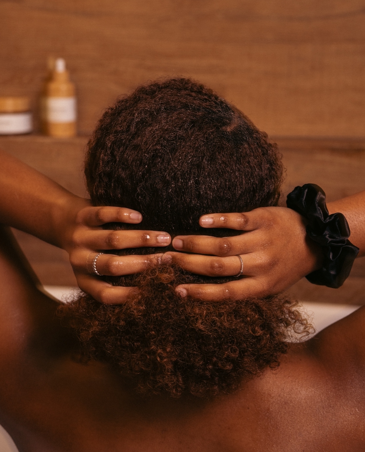 Throw out those cotton hair ties. Here is why you should be using a silk/satin hair srunchie! By helping to prevent creases in your hair, the silk scrunchie won't cause friction or breakage like traditional elastic bands can. Silk's moisture-wicking properties also help keep your hair in place and take you from day to night effortlessly!