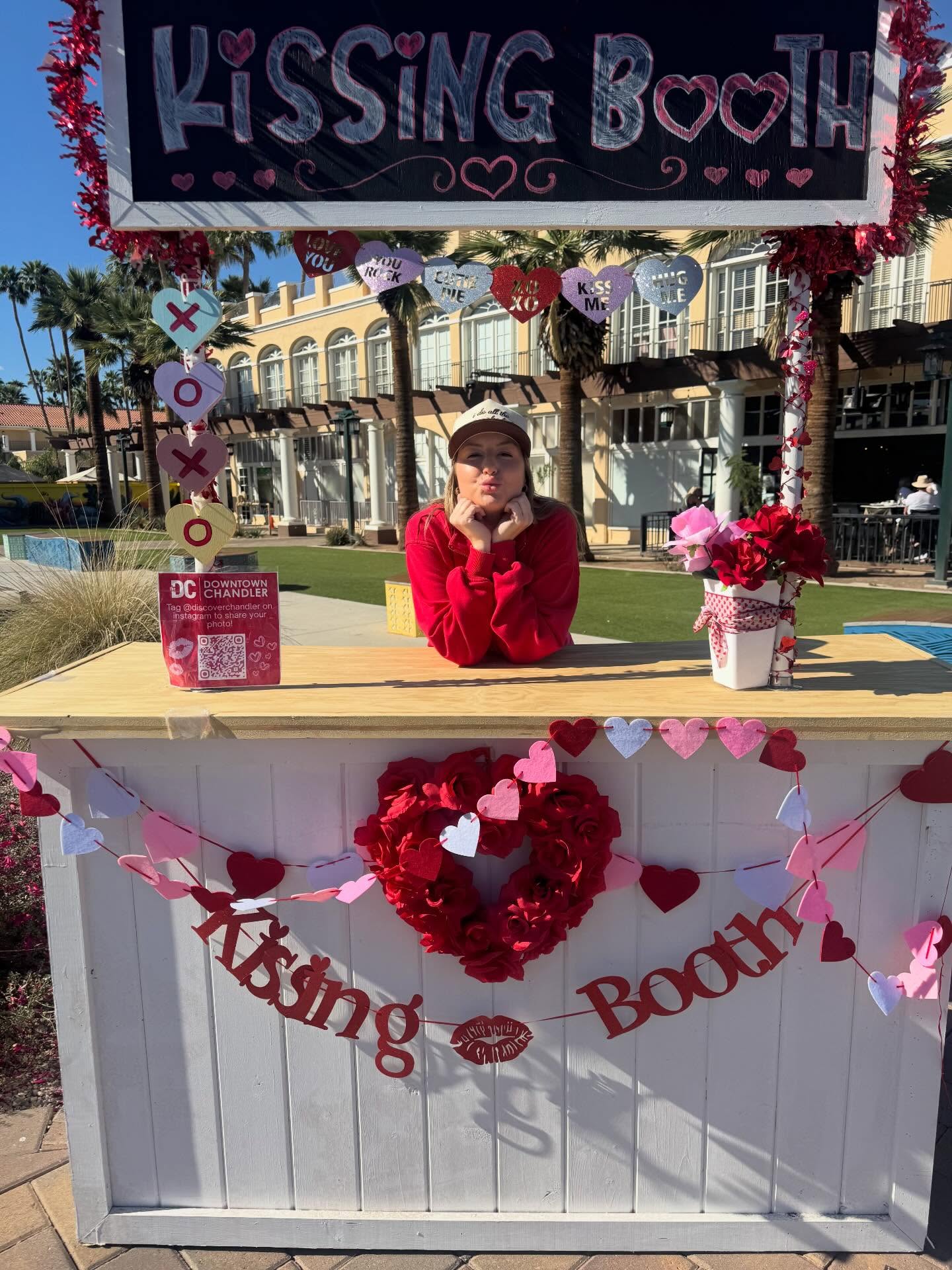 Spreading love today 💕! #guerillamarketing #marketing #downtownchandler #smallbusiness #azaesthetician