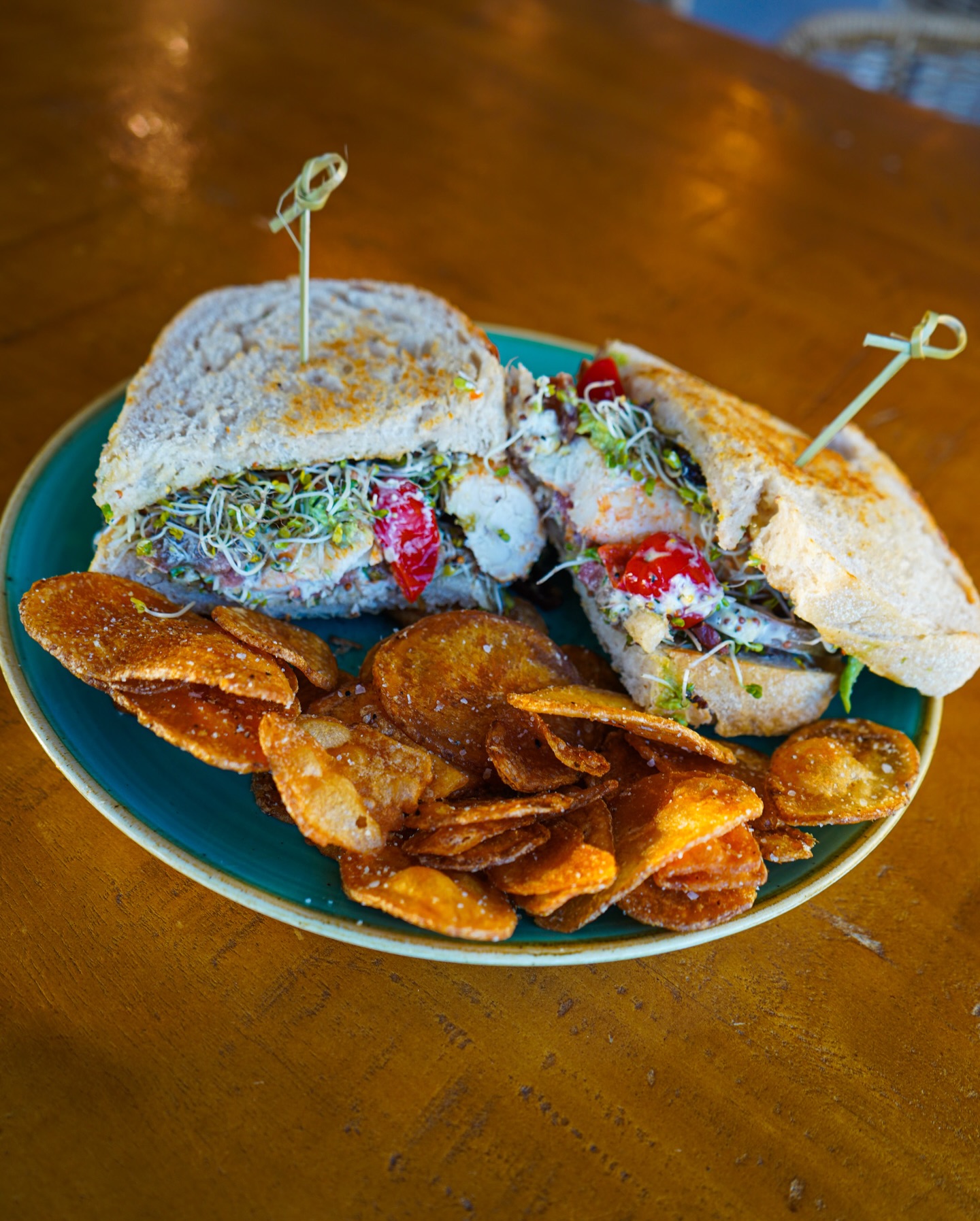Your sign to reserve a table with us at The Wave this weekend and unwind lakeside.
Link in bio to reserve your table.
#marbleheadohio #thewave #lakesidedining #portclinton #lakeerieohio