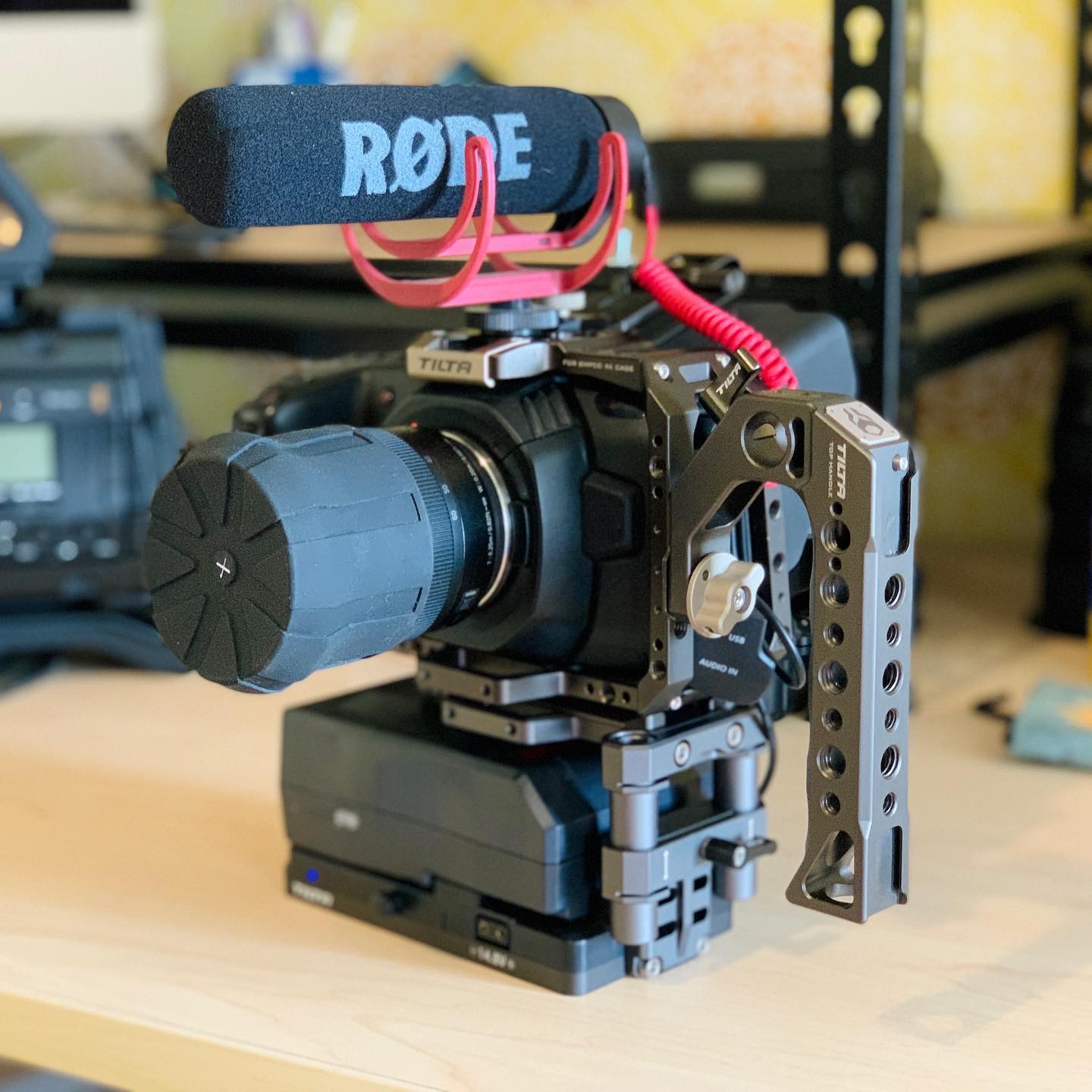 Sending the pocket to Antarctica soon (sadly I’m not going with it). Set up to be easily operated with large gloves. Featuring: v-mount battery, dual handles, variable ND, and a stabilised lens.
#pocket4k #antartica #tilta #blackmagicdesign