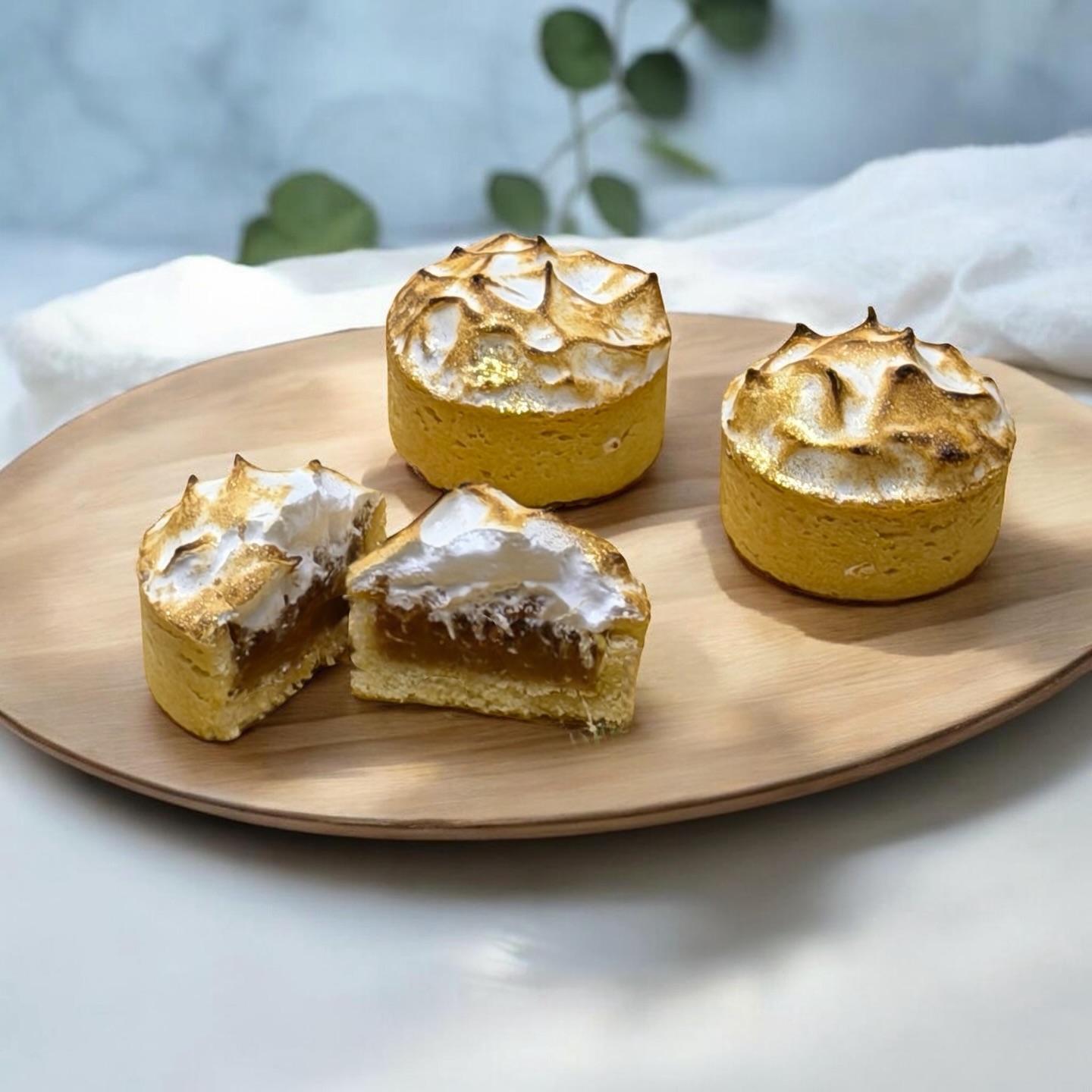 Not your usual pineapple tart. A bold citrus twist crowned with lightly torched meringue.
#sgbake #sgcnygoodies #sgtarts #pineappletartsg #sgcnycookies