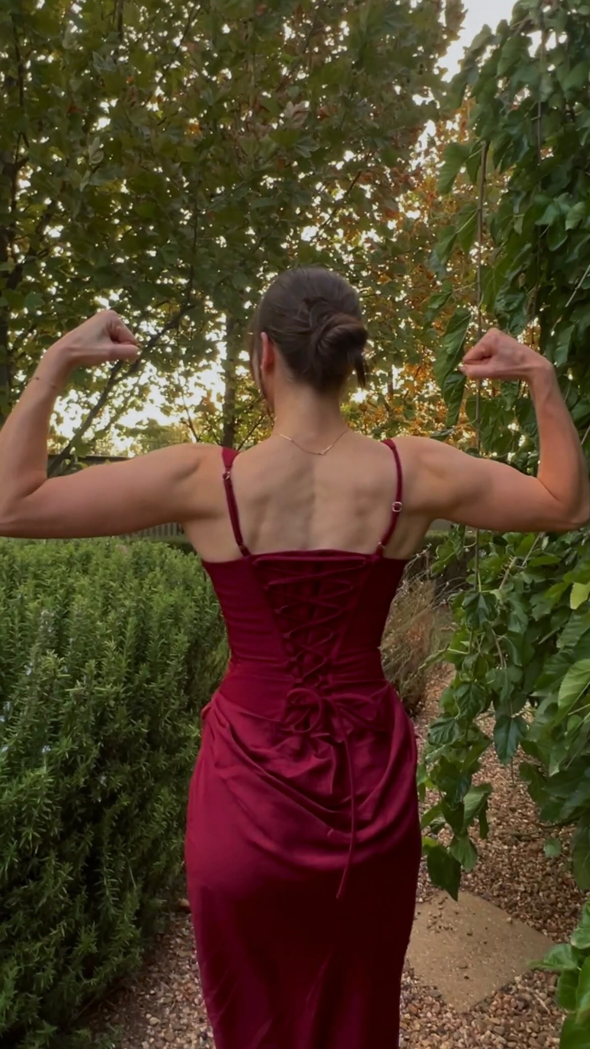 If your man doesn’t, I’ll remind you Queen 🥀
Strong bodies can be soft, jiggly and feminine too!
#instagramvsreality #bodyacceptance #bodyneutrality #femalegyminfluencers #gymmotivation2026 poses gymposes