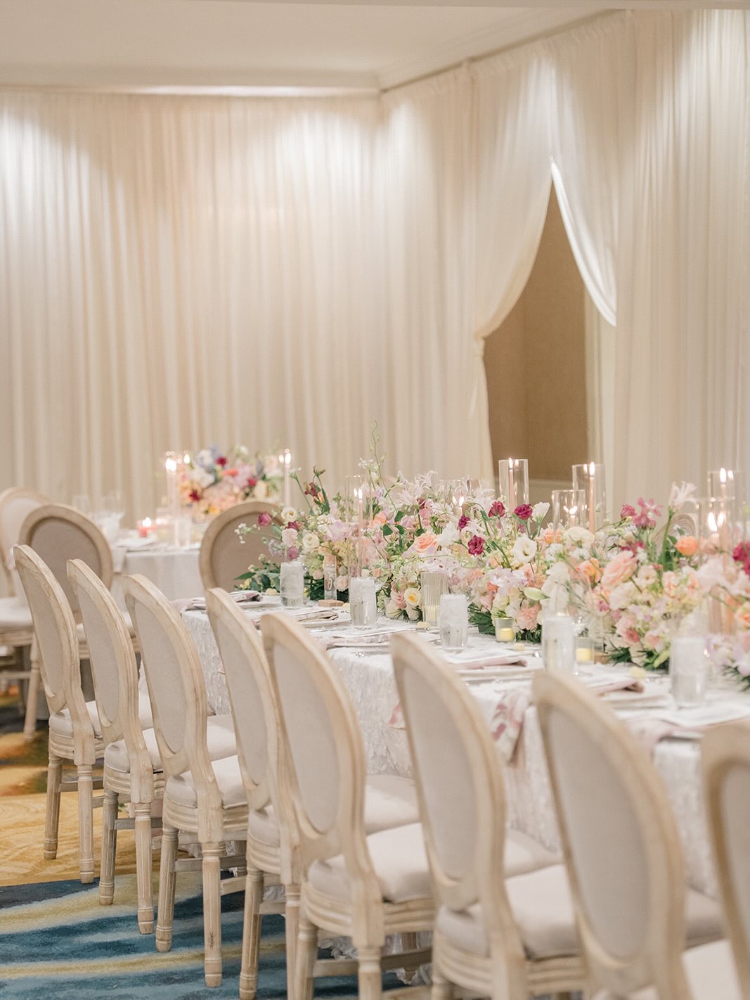 This #ValentinesDay, we’re celebrating all the beautiful couples we’ve had the privilege of helping bring their wedding to life and all the future couples we can’t wait to help. 🤍✨
Newly engaged and not sure where to start? Begin with the details your guests will see and feel. We’d love to help you find the details you’ll fall in love with.
✨ Now booking 2026–2027 weddings
Featuring: Ivory Pipe and Drape with Ivory Chiffon Grand Sweetheart Accent
Planning & Design: @dear.blanc.events
Venues: @lanikuhonua @fsoahuevents
Photography: @_emilychoy
Videography: @nomadicweddingfilms
Florals: @dbhemingway
Rentals: @alohaartisans
Pipe & Drape: @theweddinglinenco_
Linen: @bbjlatavola
Catering, Bar & Cake: @fsoahuevents
Ceremony & Reception DJ: @blissdjshawaii
Jazz Band (Dinner Reception): @soundfire_hi
Hair & Makeup: @makeup_jessicahi
Dinner Reception Emcee: @ishsalameh
Cocktail Hour Musician: Jon / Keoni
Live artist: @ladybird_drawing
#TheWeddingLinenCompany #EngagementSeason #WeddingLinens #WeddingDraping