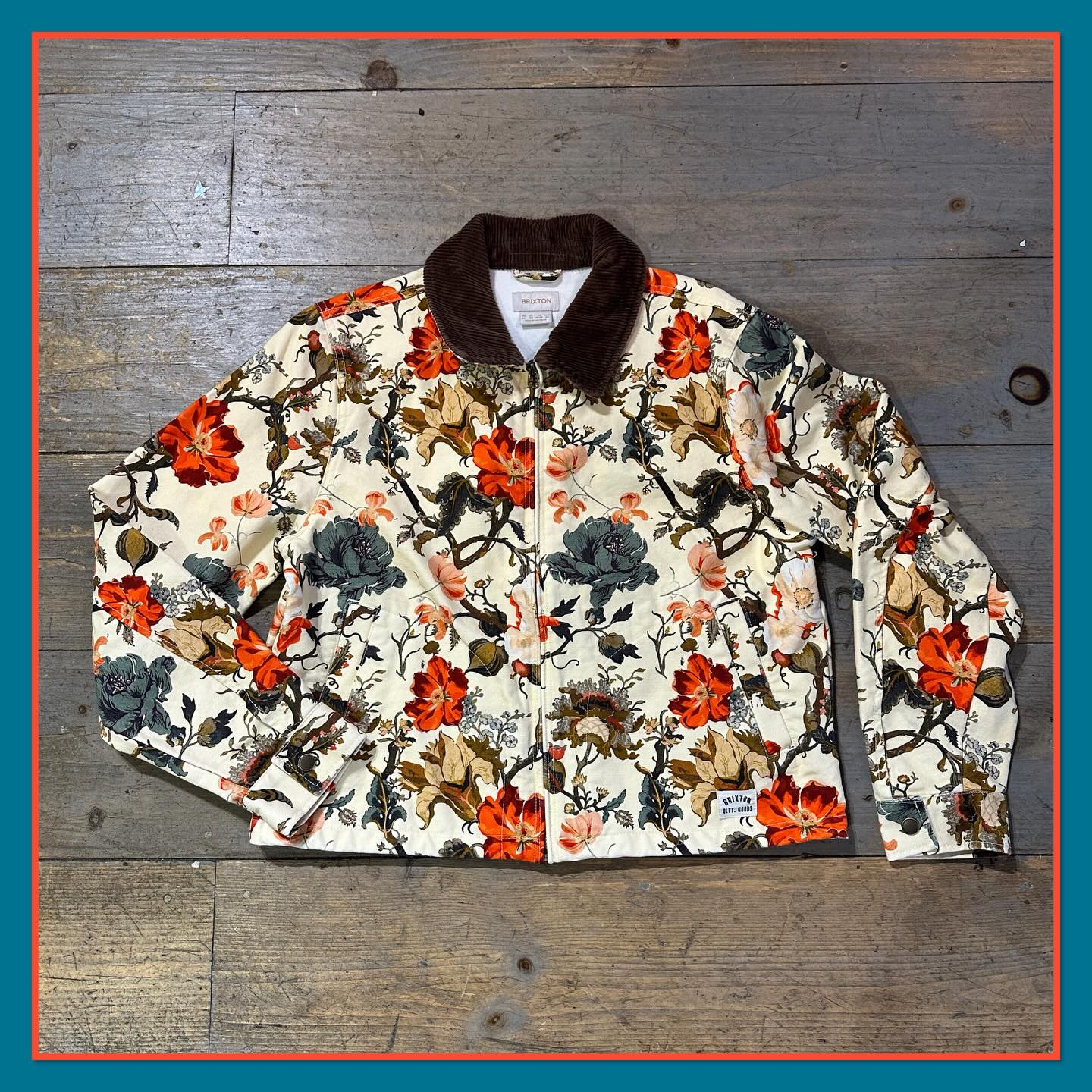 We’ve got boardgames, clothing, accessories, collectibles and more.
C’mon down to 2307 East Hastings in Vancouver or place your order via shop@thegoodsapparel.com or by messaging us on instagram or facebook. We ship all over Canada