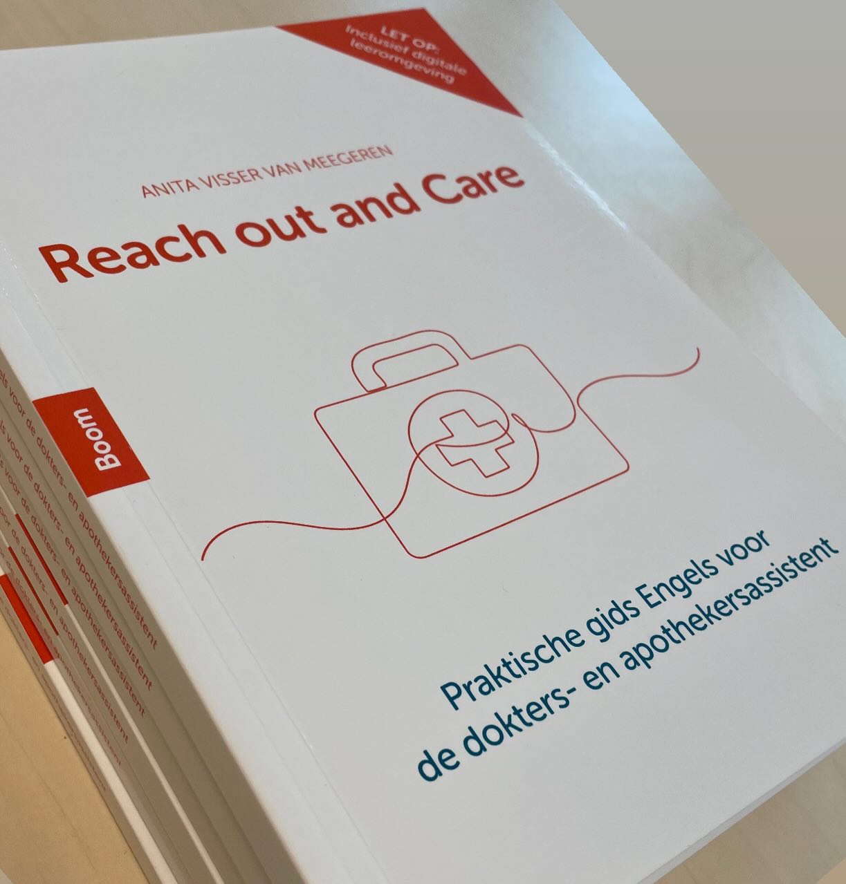 Reach out and Care: praktische gids Engels voor de dokters-en apothekersassistent. Nu verkrijgbaar via: https://www.boom.nl/mbo/100-20130_Reach-out-and-Care-combipakket #apotheek #apotheker #mboapothekersassistent