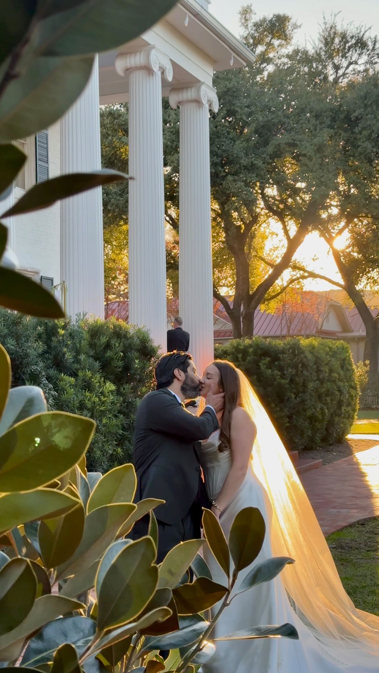 What a breathtaking day at the Woodbine Mansion celebrating Julian + Lauren ๐
Golden light pouring through the trees, happy tears during vows, and a dance floor that never slowed down! The kind of day that feels soft, intentional, and COMPLETELY full of love ๐ค
Vendor Team:
Venue | @woodbinemansion
Photo | @mackenziesmithphoto
Content Creator | @momentsbygabby
Coordination | @dayoflily_alyssa with @dayoflilyevents
Catering + Bar | @peachedtortillacatering
Cake | @morganpearlcakes
Floral | @goldendreamsflorals
DJ| @conorpage_ with @thepremieraustindjs
Photo Booth | @thepremieraustindjs
Beauty | @thinkbrinkbeauty
Rentals | @premiereeventstx
Lighting | @altared_weddings
Dance Floor | @centerstage_floors
-
-
-
-
wedding content creator | Austin wedding content creator | Austin Texas Weddings | Texas Wedding content creator | wedding inspo | 2026 brides | 2027 brides | 2026 wedding | 2027 wedding | 2026 groom | 2027 groom
#weddingcontentcreator #austintexas #austinweddingcontentcreator #texasweddingcontentcreator #atxwedding