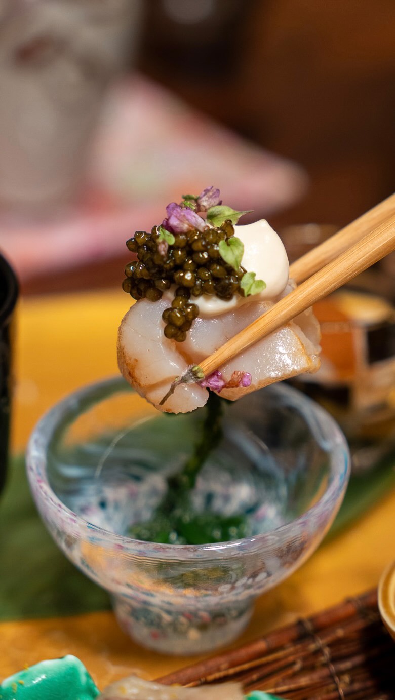 February at Kaiseki Sanga starts strong ✨
This month’s appetizer is simple, elegant, and seriously amazing — the kind of bite that reminds you why kaiseki is an art form. 🍶
Seasonal. Delicate. Memorable.
#KaisekiSanga #Kaiseki #Valentines #authenticjapanesefood #lasvegas