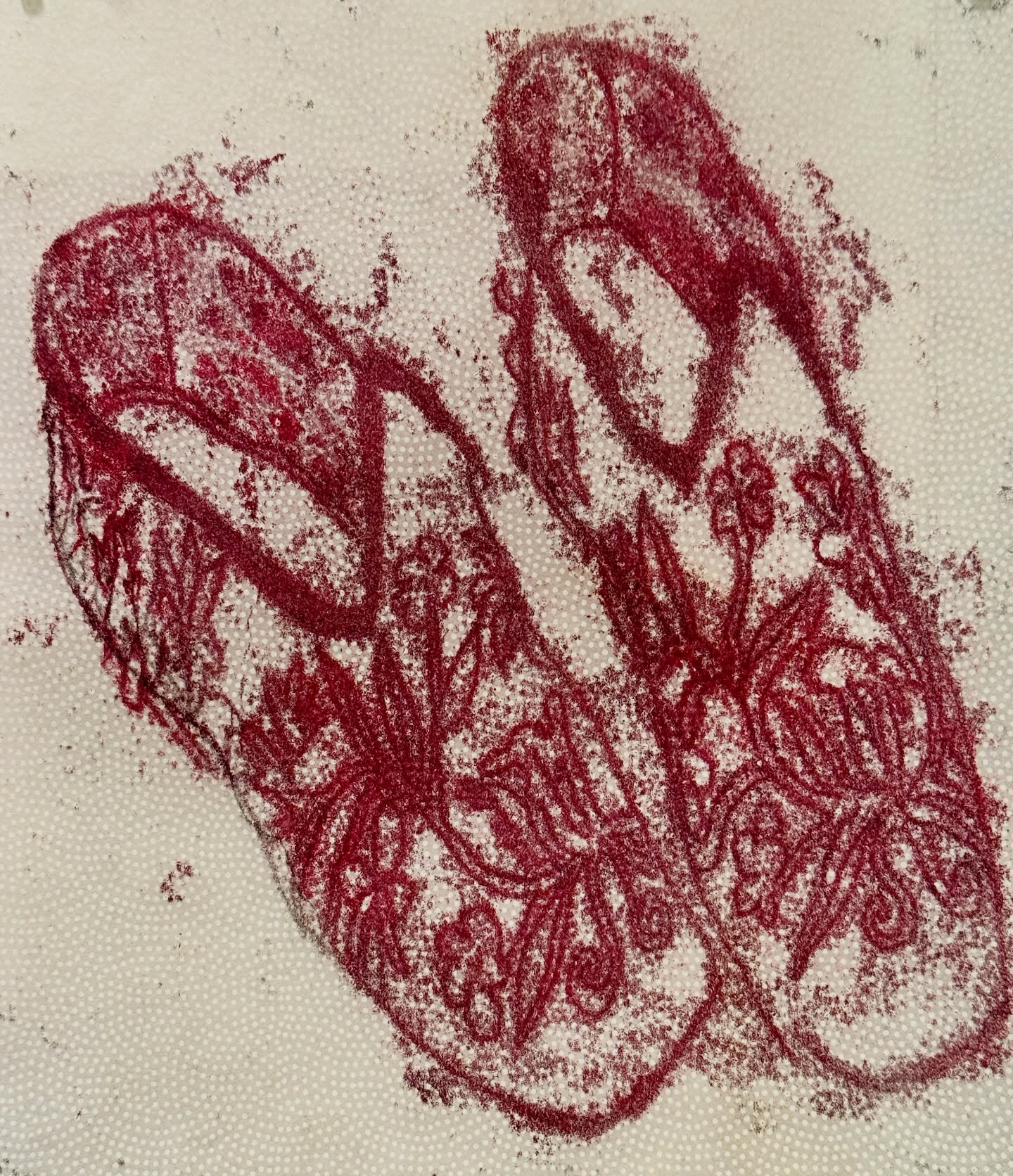 Floral Slippers (for faerie feet)
Trace monotype on Tarasen spotted 30gsm paper, 28x32cm
#floralslippers #spottedpaper #tarasenpaper #tracemonotype #maureennathan