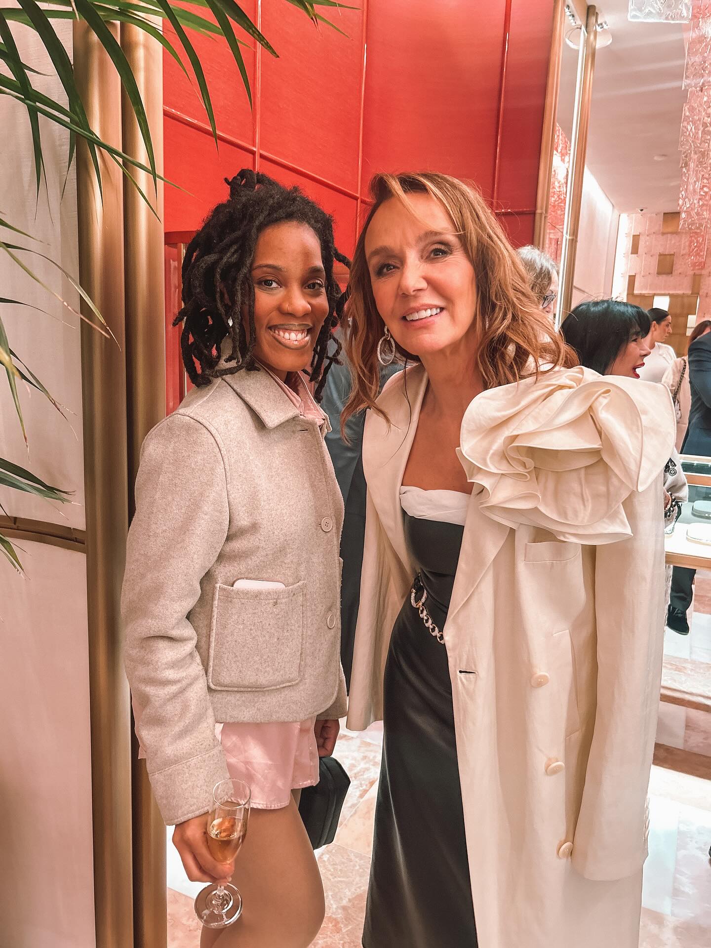Rodeo Drive but make it Milan… with #Pynnderella reporting live for #Drÿppyn by #PYNNdNews.
I covered the grand opening of @Pomellato’s new flagship on #RodeoDrive, and Beverly Hills def understood the assignment.
And yes, I tried #caviar for the first time because apparently this is who Pynnderella is now. Caviar layered over cucumbers w| Greek yogurt, salmon over mini pancakes, champagne x lemon water flowing like hydration was sponsored by elegance itself. I’m not saying I’ve converted… but I’m not, not saying that either.
I mean, I was in a maybe looked light, but was heavy. Lol
@KerryWashington glowed effortlessly.
@JaneFonda carried the kind of presence that reminded me what legacy looks like in real time.
And Sylvie from my FAVORITE show #EmilyInParis — aka @philippineleroybeaulieu earlier — delivered a sharp, Parisian composure like she never left character.
The #MayorofBeverlyHills presented an award to Pomellato’s president, honoring the brand’s leadership x the house’s ongoing commitment to women’s empowerment.
And because fashion never clocks out, the after-party sparkled even harder with Law Roach in the mix, alongside the kind of industry crowd.
The neck pieces: sculptural, gold-forward, unapologetic, nodding to Pomellato’s place within the same luxury group as Gucci felt powerful, not precious.
And Pynnderella was exactly where legacy and luxury intersected. Just like me! Full article on Pynnd.com
#Drÿppyn #PYNNdNews #RodeoDrive #Pomellato #KerryWashington #Pomellato #JaneFonda #LawRoach #PhilippineLeroyBeaulieu