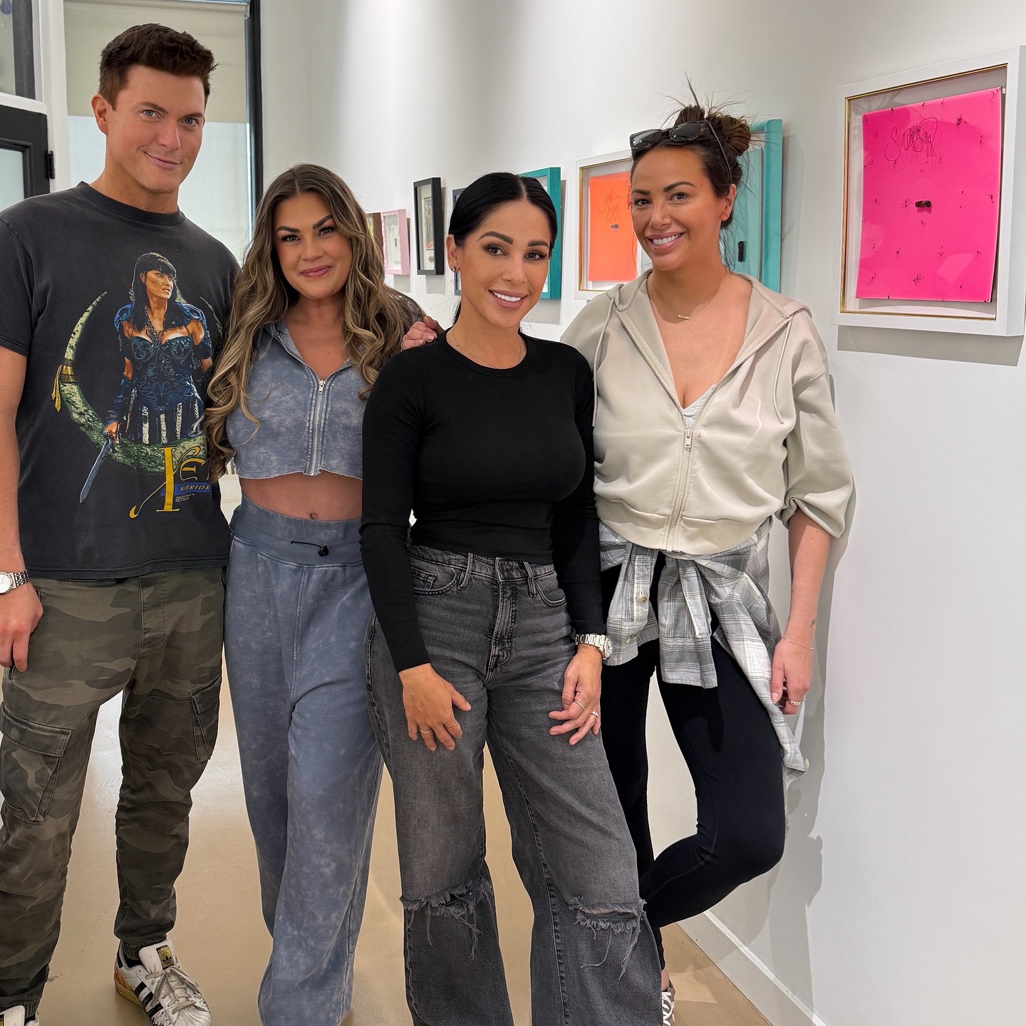 Grateful for these humans. @kristendoute and @brittany have been coming to see me for years. Loved having @zackwickham join….and yess, he is so funny 🤍💕
#browsbrowsbrows #beverlyhillsmicroblading #thevalley