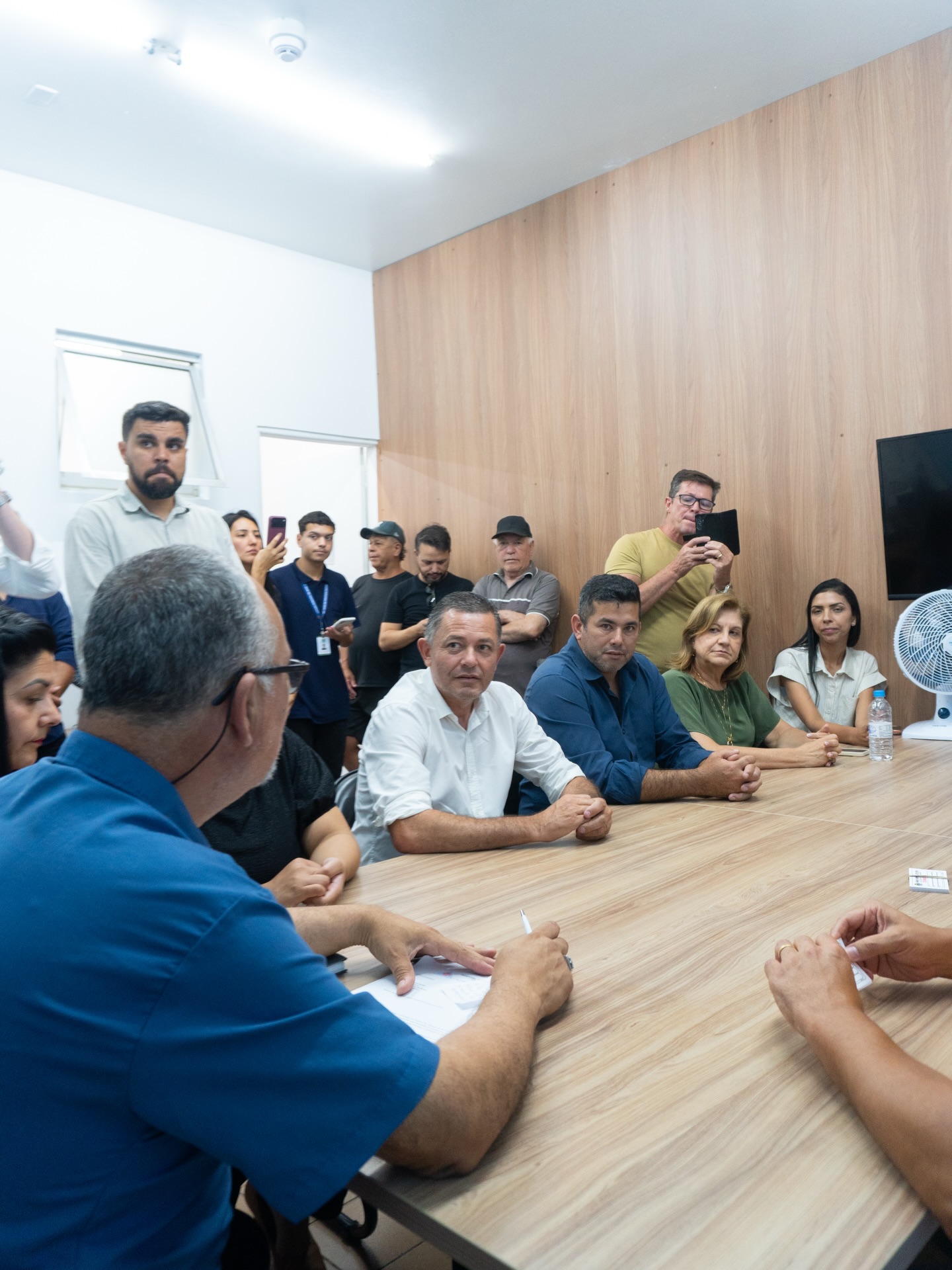 Essa conquista é coletiva. 🤍
Com o apoio do Maurício Neves, o Hospital dá um passo histórico: a chegada do tomógrafo, um equipamento que transforma o cuidado com a saúde e salva tempo e vidas.
Mais agilidade nos diagnósticos, mais precisão nos atendimentos e mais segurança para quem depende do SUS.
É a saúde de Apiaí e de toda a região sendo fortalecida com trabalho sério, parceria e compromisso com as pessoas.
Quando o poder público caminha junto com a saúde, quem ganha é a população. 💙