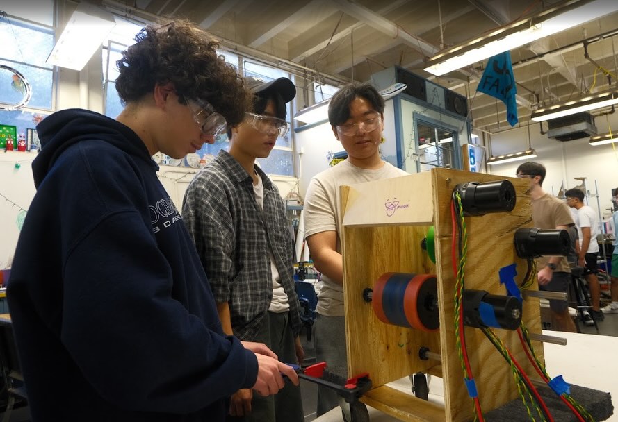 That wraps up week 5!
Our CAD is 99% done and we have began our manufachring process. Another huge shout out to our Award Strategy team who completed and submitted our impact award submission.
Next week we hope to finish manufacturing and hand it off to electronics.