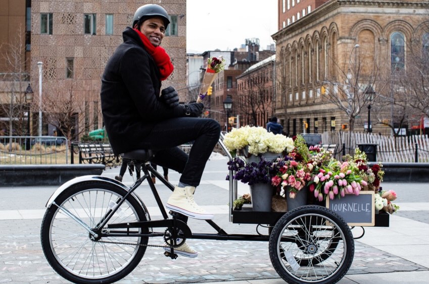 💐 Inspired by Parisian flower carts and French joie de vivre, we delivered bouquets on custom-made flower bikes for Journelle bringing a little love to New Yorkers for Valentine’s Day. ❤️ 🌹
#matrixmodelstaffing #luxuryevents #experientialevents