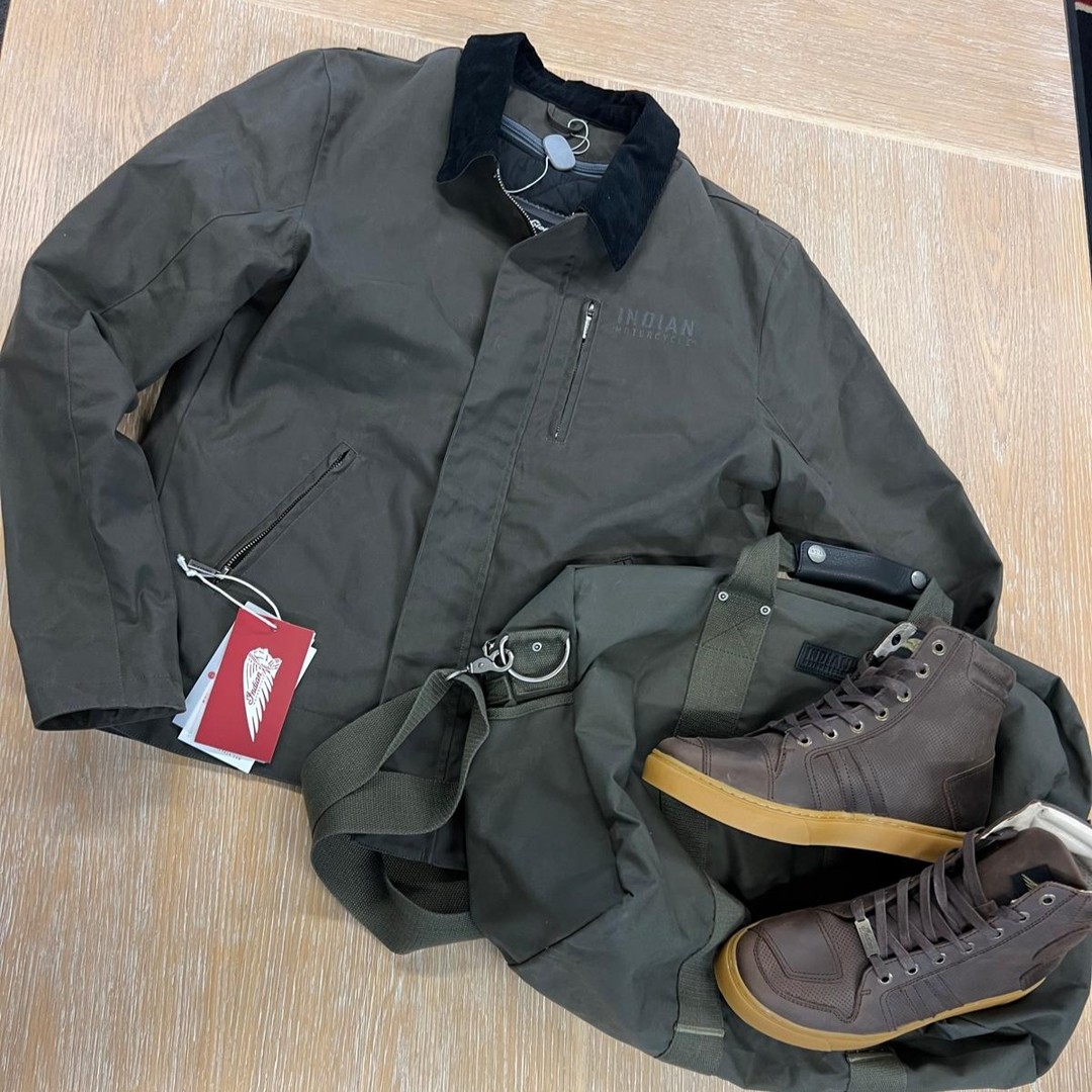 New riding kit for the season. British Millerain Dry Wax cotton jacket and holdall, with brown waxed leather boot with Vibram gum sole - all for Indian Motorcycle. 🔥🔥🔥