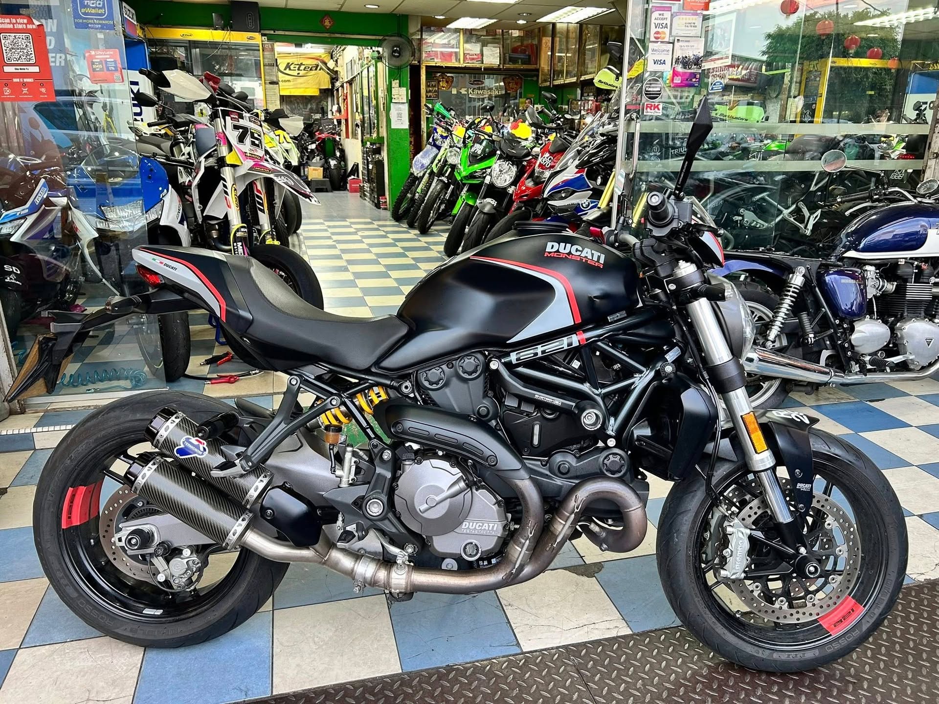 HOT HOT SALES!!😍HOT TRADE IN !!!! 2019/20 DUCATI MONSTER 821 STEALTH !!!! READY STOCK !!!ORIGINAL CONDITION !!! VIEW TO BELIEVE LOW MILEAGE!!!😍👍 DONT MISS IT !!! VERY WELL MAINTAINED UNIT!!!
BRAND: DUCATI
MODEL: MONSTER 821 STEALTH
YEAR: 2019
REGISTERED: 2029
MILEAGE: 8K KM ONLY (ORIGINAL MILEAGE)
PRICE : RM49,999
SIAPA CEPAT SIAPA DAPAT
HOT ITEM !!!
FEATURES
1) ENGINE FRAME SLIDERS
2) ORIGINAL TERMI CARBON EXHAUST SYSTEM
3) FULLY ADJUSTABLE SUSPENSION
4) BREMBO M4
5) PIRELLI TYRES
6) QUICKSHIFTERS
7) SERVICE DONE
%%%DOWNPAYMENT RM 8,800
LOAN UP TO 7 YEARS/TAHUN
LOWEST INTEREST MARKET FINANCING RATES % or above
****T&C APPLY ****
AVAILABLE 👍👍
- SPAY LATER MOTORCYCLE ✅ (SHOPEE)
- ✅CREDIT CARD 0% INSTALLMENT SCHEME AVAILABLE ✅
- CALL 03-78765497 OR -WHATSAPP 012 7892173 ✅ FOR FULL DETAILS 👌👌T&C APPLY
LOAN APPLICATION REQUIRED DOCUMENTS
EMPLOYED APPLICANT
1) IC
2) 3 MONTHS LATEST PAYSLIPS
3) 3 MONTHS BANKSTATEMENT
4) EPF
SELF EMPLOYED APPLICANT
1) SSM
2) 6 MONTHS LATEST COMPANY BANK STATEMENT
***T&C APPLY***
FREE ITEMS 🎁
HELMET FULL FACE
RIDING JACKET
2x LABOUR FREE SERVICES
***********************************
Contact us before its too late ✅
CHIA MOTOR SDN BHD
WhatsApp - 012 7892173
Email - chiamotorracing@yahoo.com
Tel: 03-78765497☎️
🌎Address: No. 17, Jln 21/17, S.E.A Park 46300 Petaling Jaya, Selangor.
Facebook : chia motor sdn bhd
Office hour: Monday - Saturday 9:00am - 7:00pm
Sunday - Closed
CHIA MOTOR SDN BHD is a company that runs High Power Motor deal since 1967.
WE PROVIDE MOTORCYCLES SERVICES SUCH AS
BUYING/SELLING / TRADE-IN / SERVICE & REPAIR / TOWING BREAKDOWN / ACCIDENT CLAIM / RIDING GEAR & ACCESSORIES ✅🔧🤝
Why buy from us?
Chia Motor being Operating Motorcycles dealerships and Trusted Dealer Since 1967 . Authorised dealers brand such as Kawasaki , Suzuki , Alpinestars,Modenas , imported motorcycle brand and more
Chia Motor also Own In -House Racing Team for more than 40 years.
From Riding EXPERIENCE to Technical ADVISE… WE HERE TO CARE 🤝❤️💪