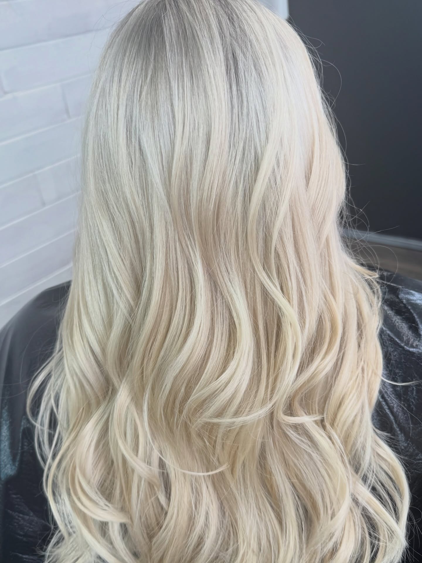 Blonde babe!
She came to me with really harsh grow out, and precious scalp reactions. I promised to keep her bright blonde, and create softness , and NO irritation to the scalp!
If these are problems or concerns you’ve experienced, I’d love to have you in my chair!
#levelheadedhairdesign #sumnerhairstylist #blondehair #piercecountyhairstylist #kenraprofessional