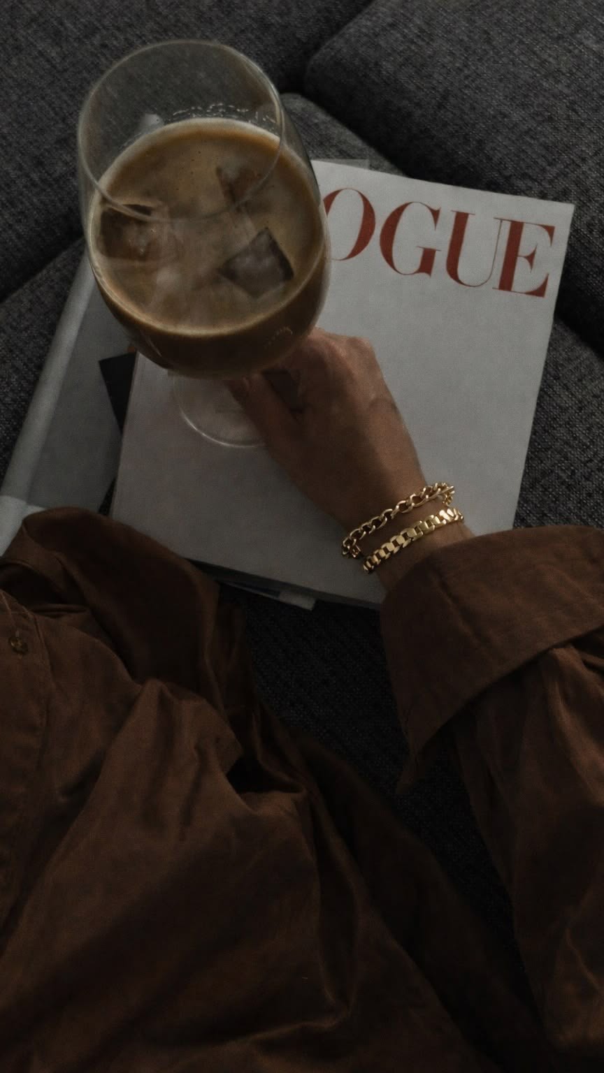 ✨ Hire the Runway – Mandurah ✨
Looking for the perfect gown? We’ve got you covered.
👗 800+ gowns available
💃 Hire or buy – your choice
🛍️ Sale rack always stocked ($50–$150)
📏 Sizes 0–24
📍 Mandurah
📅 By appointment only
✨ Featured gown:AMARYLIS
💫 Hire or buy this beautiful gown, available in store- Navy
Send a message to book your fitting or secure your date! 🤍