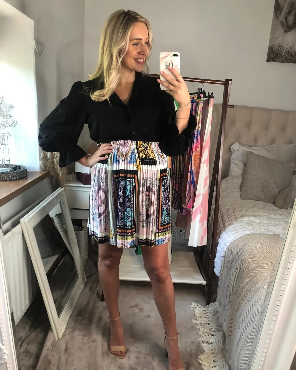 Another beautiful skirt just dropped! π Online now!
Perfect for this sunny weather, looks great how Jade has styled it for a night out or dress it down with t-shirt/crop top and trainers.
It has an elasticated waist so lovely and comfy!
Tap to shop or visit
www.billiesboutique.co.uk π
#scarfprints #scarfprintskirt #miniskirt #pleatedskirts #summerclothes #summeroutfits #summerstyle #summerskirt #womansclothing #womansboutique #shopindependentuk #shoplocaluk #coolclothes #boutiqueclothing #boutiquestyle #π