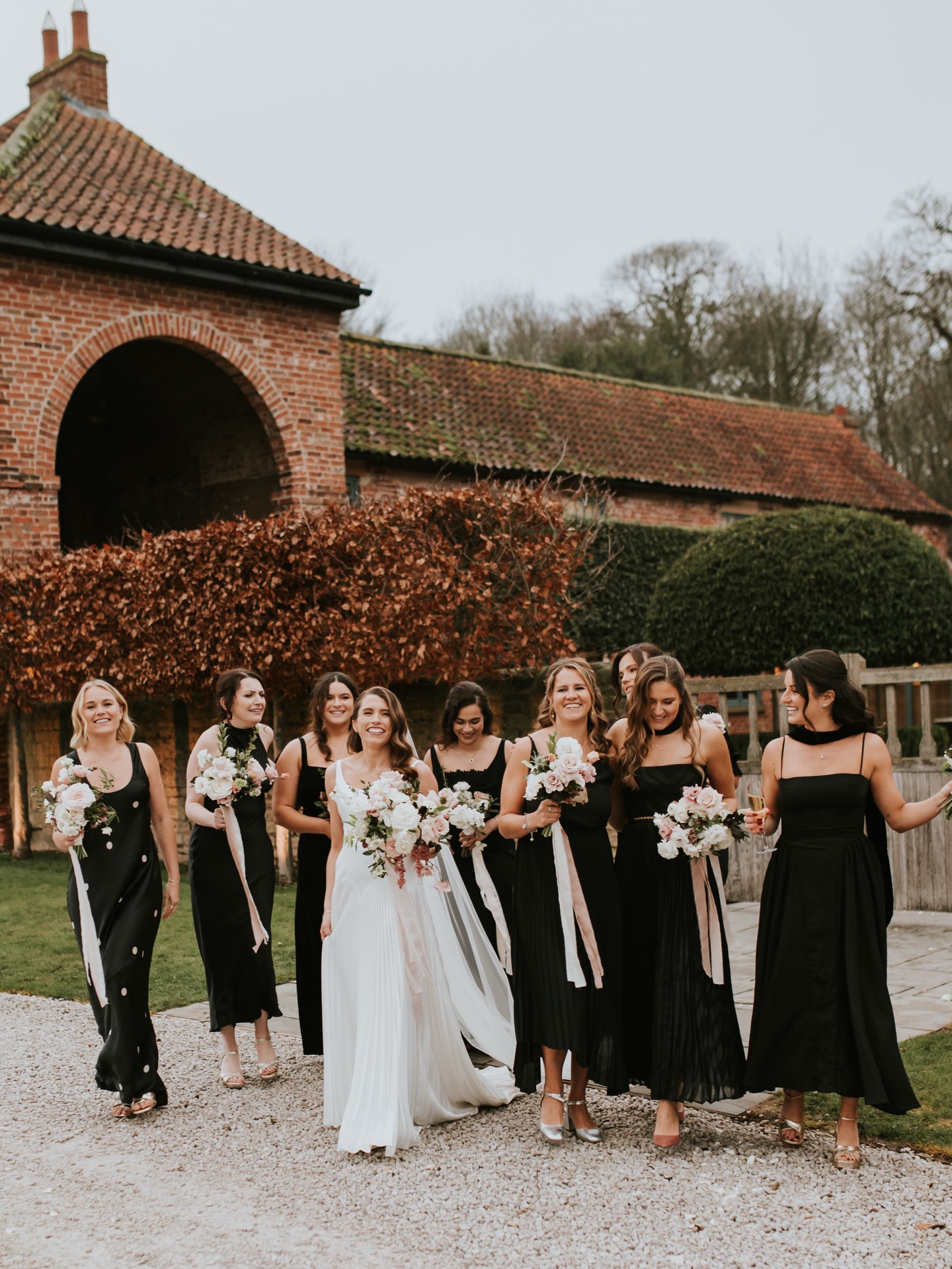 Beautiful moments from Shauna and Oliver’s black-tie winter wedding at Hazel Gap Barn ✨ Soft pink florals and fresh winter greens paired beautifully with the bridesmaids’ black dresses for a timeless, elegant feel.
So effortlessly captured by @rosiemaykelly
Photography: @rosiemaykelly
Venue: @hazelgapbarn
Florals: @katyrosemayfloral
#winterwedding #blacktiewedding #editorialweddingflowers #gardeninspiredflorals #hazelgapbarnwedding